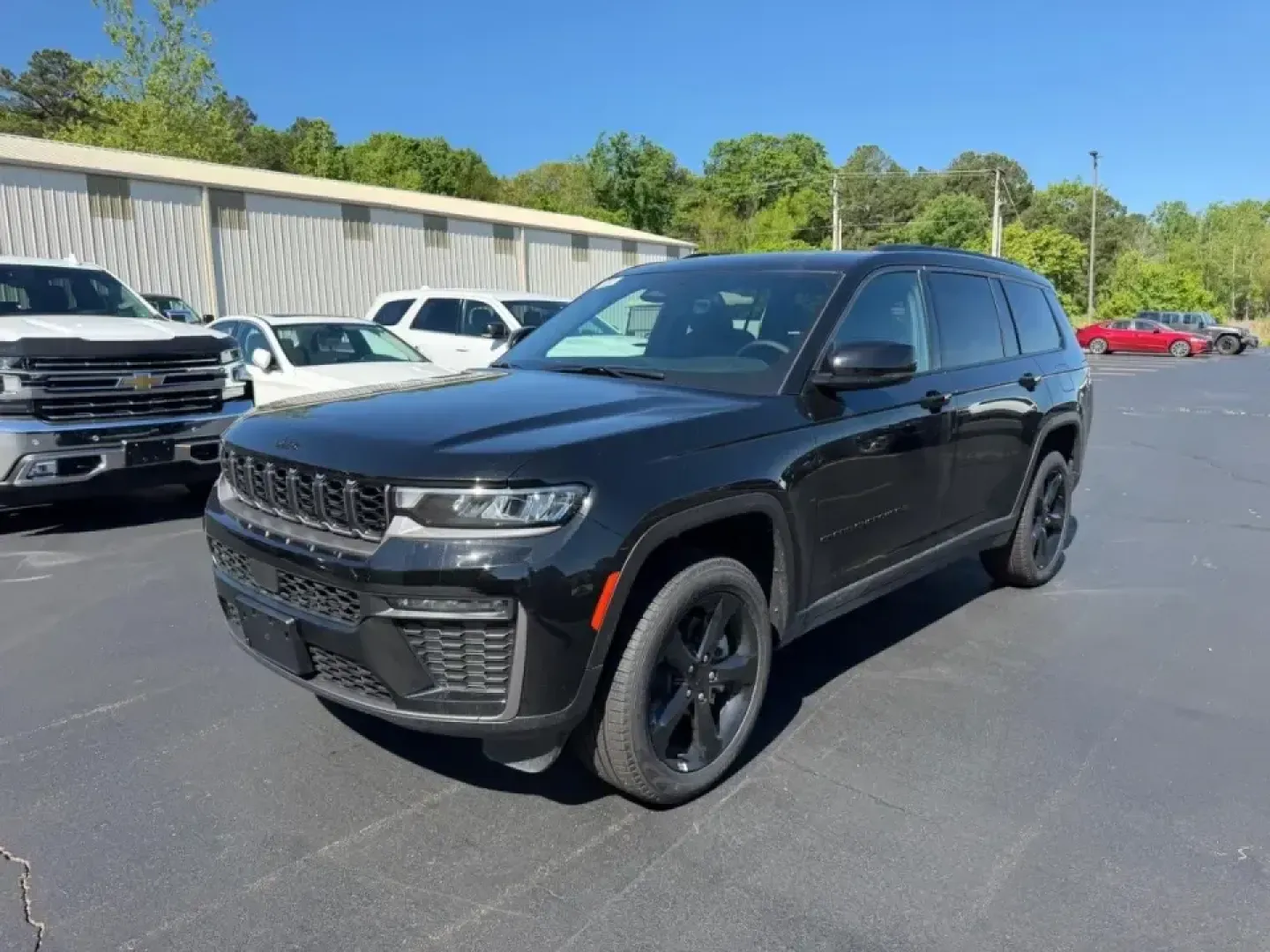 2026 /Global Black Leather Jeep Grand Cherokee Limited (1C4RJKBR4T8) with an 2.0L engine, 8A transmission, located at 970 Woodlawn Dr., Farmington, MO, 63640, (573) 431-7800, 37.825642, -90.468674 - Whether your weekends are spent chasing fall colors in the Ozarks, hauling the family to ballgames, or cruising Hwy 67 for a smooth daily commute, this 2026 Jeep Grand Cherokee Limited 4WD is built for the lifestyle Farmington drivers actually live. With just 5 miles on the odometer, it delivers tha - Photo#7