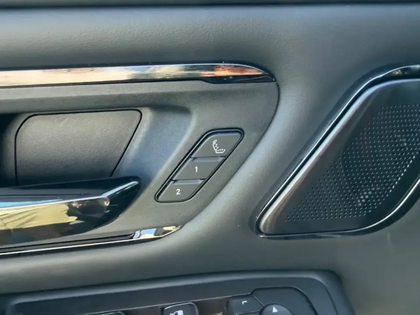 2026 /Black Leather Ram 1500 Limited (1C6SRFHT4TN) with an 5.7L engine, Automatic transmission, located at 970 Woodlawn Dr., Farmington, MO, 63640, (573) 431-7800, 37.825642, -90.468674 - Whether you're hauling weekend projects, towing the boat to a getaway, or simply upgrading your daily drive with first-class comfort, this **2026 Ram 1500 Limited Crew Cab SWB 4WD** is built for life in and around **Farmington, Missouri**. With just **5 miles** on the odometer, it delivers that new- - Photo#19