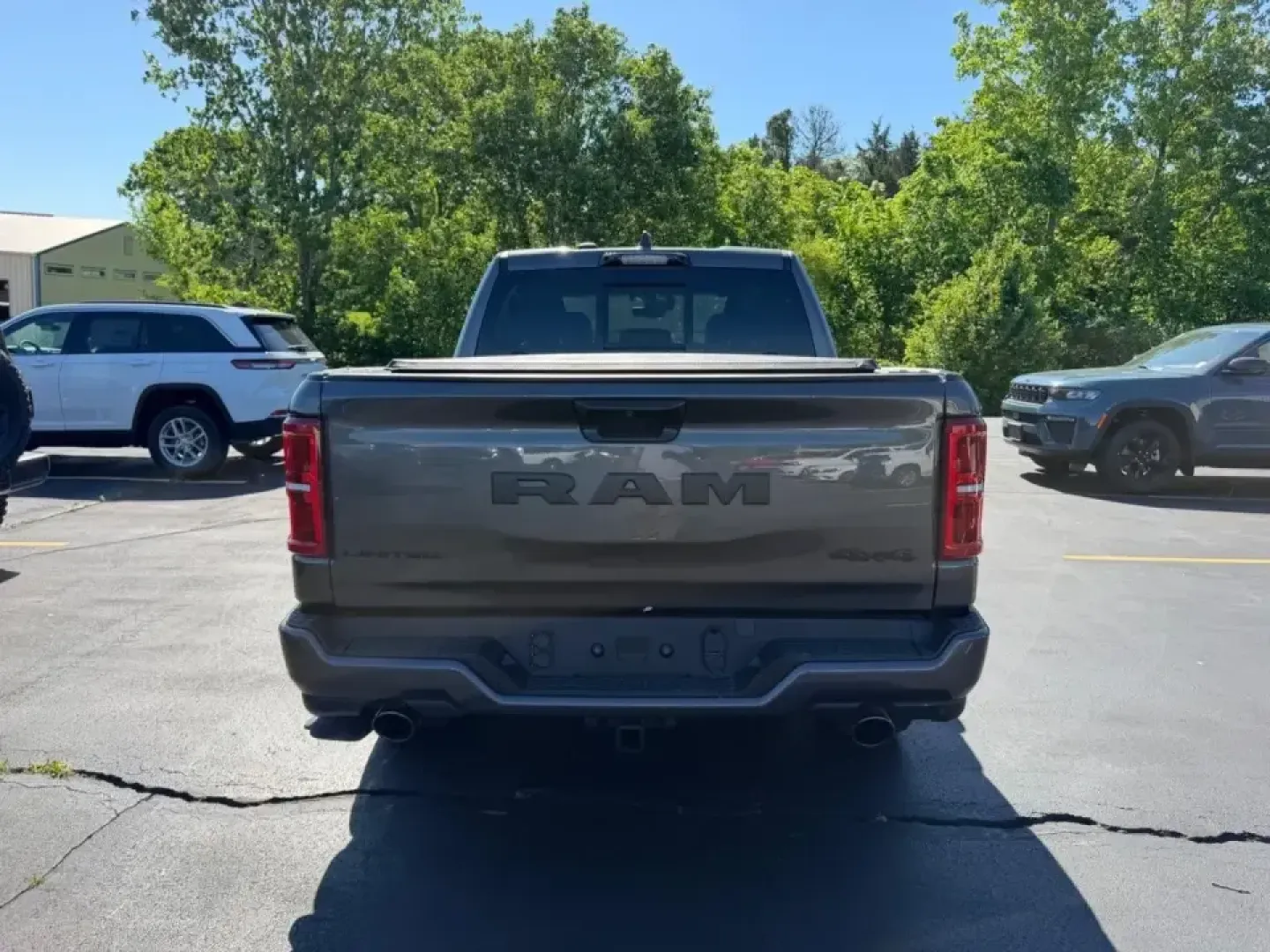 2026 /Black Leather Ram 1500 Limited (1C6SRFHT4TN) with an 5.7L engine, Automatic transmission, located at 970 Woodlawn Dr., Farmington, MO, 63640, (573) 431-7800, 37.825642, -90.468674 - Whether you're hauling weekend projects, towing the boat to a getaway, or simply upgrading your daily drive with first-class comfort, this **2026 Ram 1500 Limited Crew Cab SWB 4WD** is built for life in and around **Farmington, Missouri**. With just **5 miles** on the odometer, it delivers that new- - Photo#3