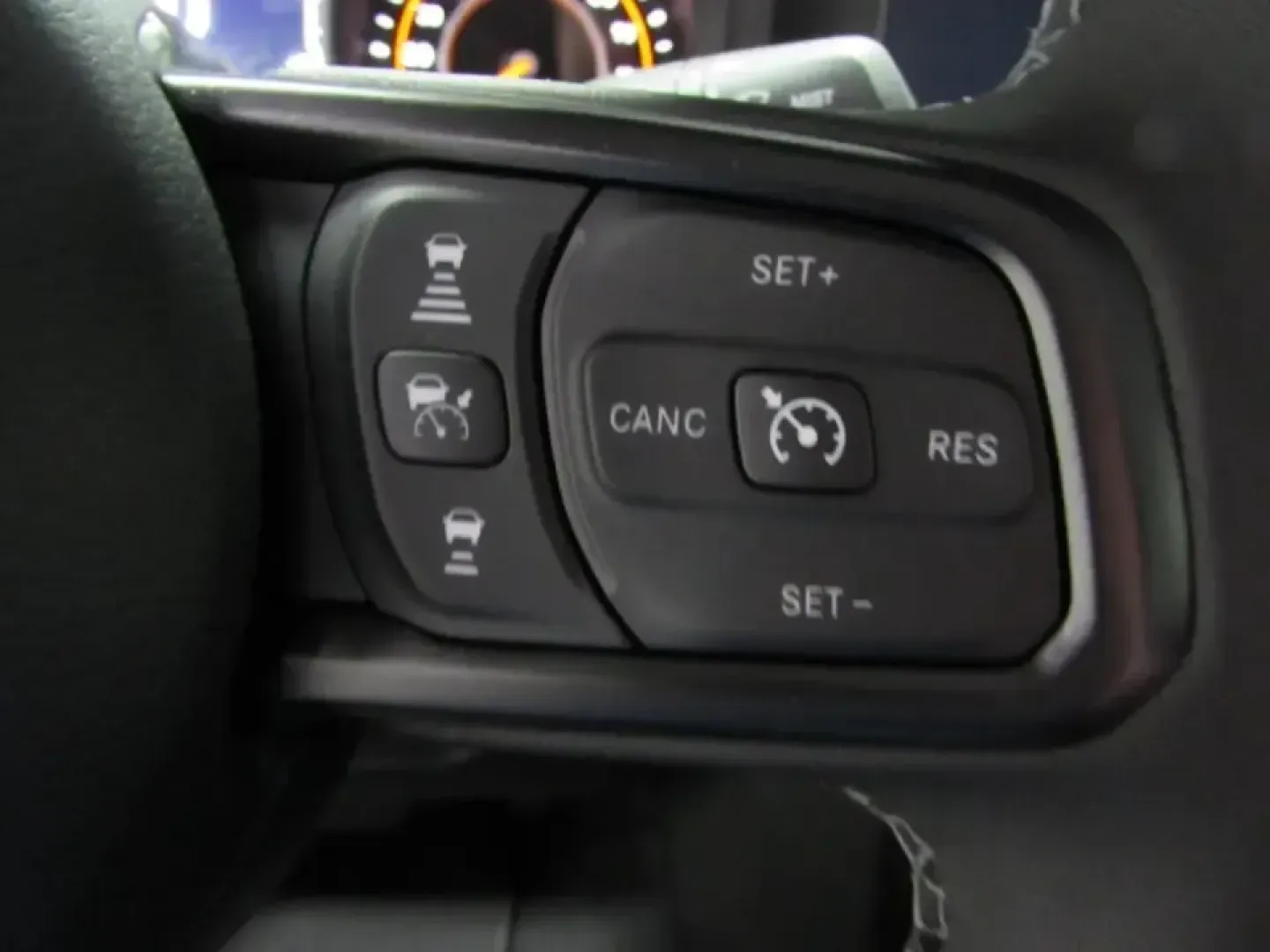 2026 /Black Jeep Gladiator Mojave (1C6RJTEG0TL) with an 3.6L V6 DOHC 24V engine, 6M transmission, located at 12830 Highway 21, De Soto, MO, 63020, (636) 337-7777, 38.153099, -90.573624 - Weekend trail runs, float trips, and backroad exploring around Jefferson County feel better when your truck is built for adventure-and still comfortable enough for the daily commute. This **2026 Jeep Gladiator Mojave** is the kind of rig that fits an active Missouri lifestyle: capable for off-paveme - Photo#22