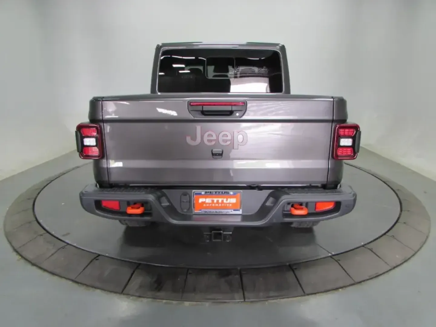 2026 /Black Jeep Gladiator Mojave (1C6RJTEG0TL) with an 3.6L V6 DOHC 24V engine, 6M transmission, located at 12830 Highway 21, De Soto, MO, 63020, (636) 337-7777, 38.153099, -90.573624 - Weekend trail runs, float trips, and backroad exploring around Jefferson County feel better when your truck is built for adventure-and still comfortable enough for the daily commute. This **2026 Jeep Gladiator Mojave** is the kind of rig that fits an active Missouri lifestyle: capable for off-paveme - Photo#5