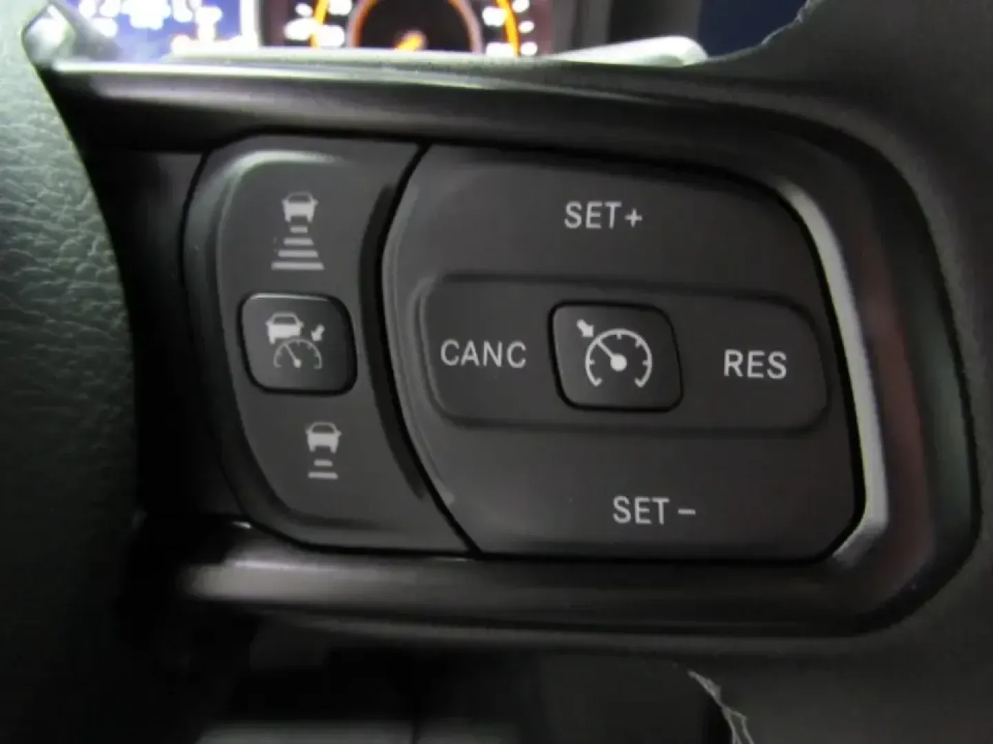 2026 /Black Jeep Gladiator Mojave X (1C6RJTEG2TL) with an 3.6L V6 DOHC 24V engine, 6M transmission, located at 12830 Highway 21, De Soto, MO, 63020, (636) 337-7777, 38.153099, -90.573624 - If your weekends revolve around trailheads, kayaks, and gear that never seems to fit in a typical SUV, this truck was built for your lifestyle. The 2026 Jeep Gladiator Mojave blends open-air freedom with real pickup utility-ready for quick runs across town in De Soto and confident escapes to the bac - Photo#23