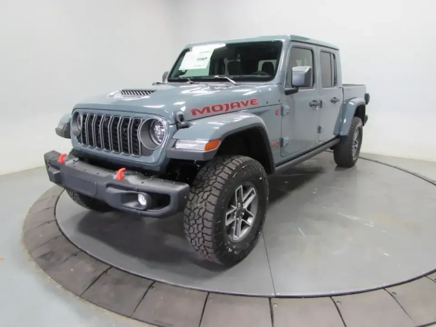 2026 /Black Jeep Gladiator Mojave X (1C6RJTEG2TL) with an 3.6L V6 DOHC 24V engine, 6M transmission, located at 12830 Highway 21, De Soto, MO, 63020, (636) 337-7777, 38.153099, -90.573624 - If your weekends revolve around trailheads, kayaks, and gear that never seems to fit in a typical SUV, this truck was built for your lifestyle. The 2026 Jeep Gladiator Mojave blends open-air freedom with real pickup utility-ready for quick runs across town in De Soto and confident escapes to the bac - Photo#2