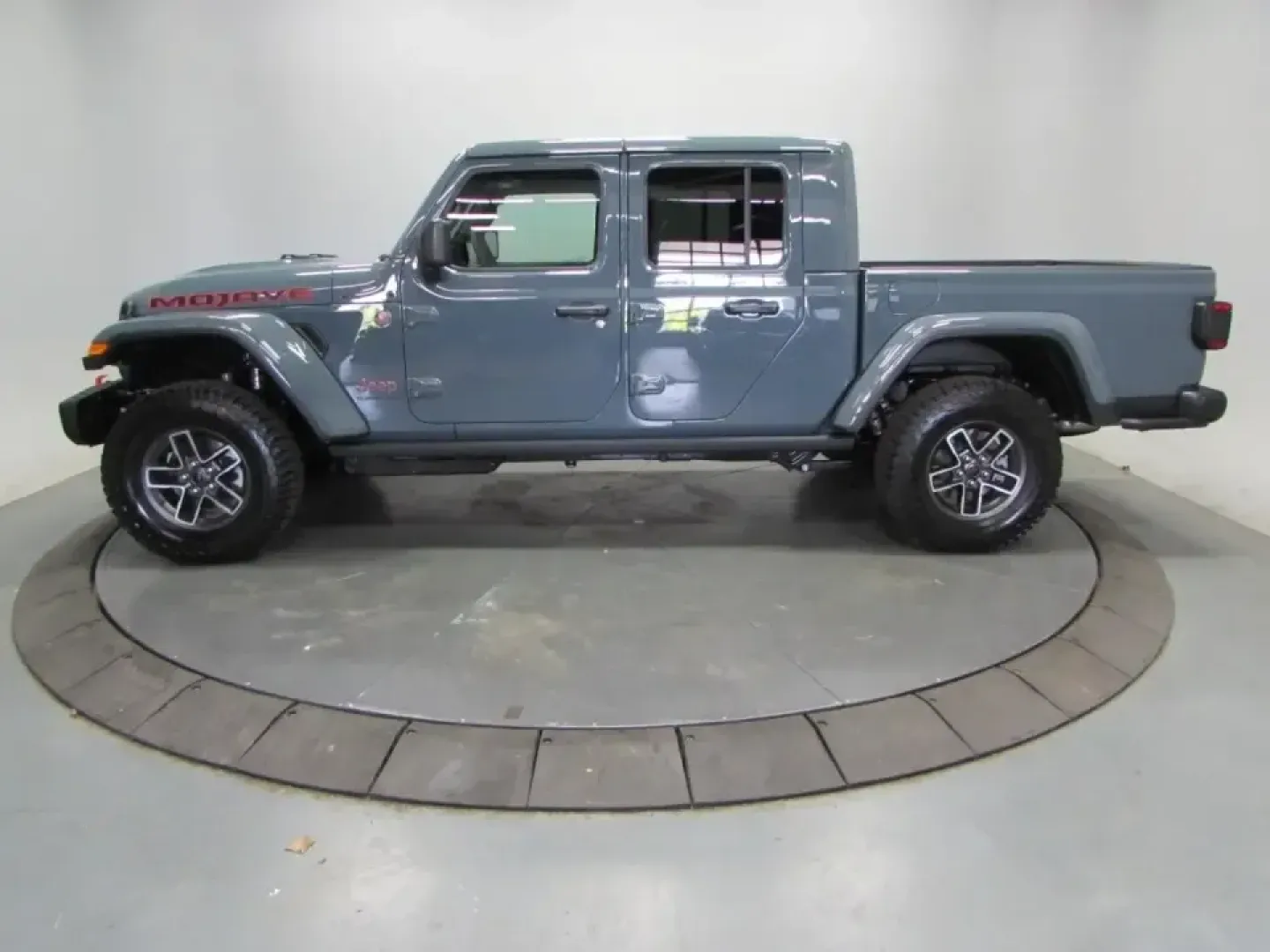 2026 /Black Jeep Gladiator Mojave X (1C6RJTEG2TL) with an 3.6L V6 DOHC 24V engine, 6M transmission, located at 12830 Highway 21, De Soto, MO, 63020, (636) 337-7777, 38.153099, -90.573624 - If your weekends revolve around trailheads, kayaks, and gear that never seems to fit in a typical SUV, this truck was built for your lifestyle. The 2026 Jeep Gladiator Mojave blends open-air freedom with real pickup utility-ready for quick runs across town in De Soto and confident escapes to the bac - Photo#3