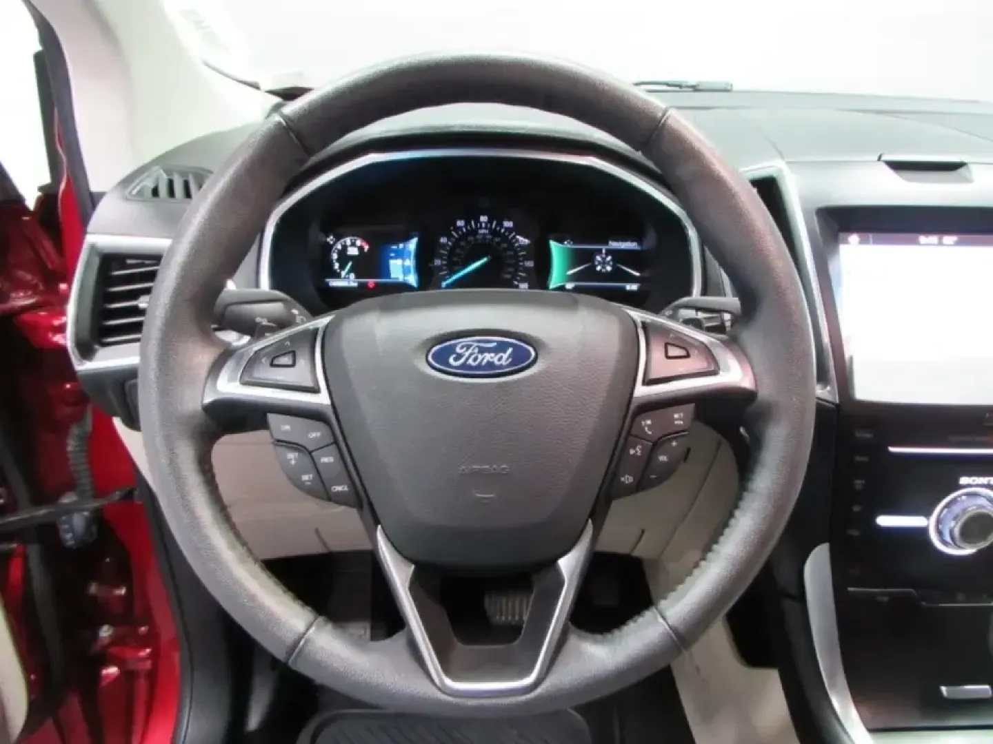 2018 /Ceramic Ford Edge Titanium (2FMPK3K91JB) with an 2.0L L4 DOHC 16V engine, 6A transmission, located at 12836 Highway 21, De Soto, MO, 63020, (636) 337-7777, 38.151867, -90.575615 - Need an SUV that makes weekday commuting smoother, weekend errands easier, and road trips down I-55 feel effortless? This red 2018 Ford Edge Titanium is built for real life in and around De Soto-comfortable for growing families, confident for long commutes to St. Louis County, and polished enough fo - Photo#23