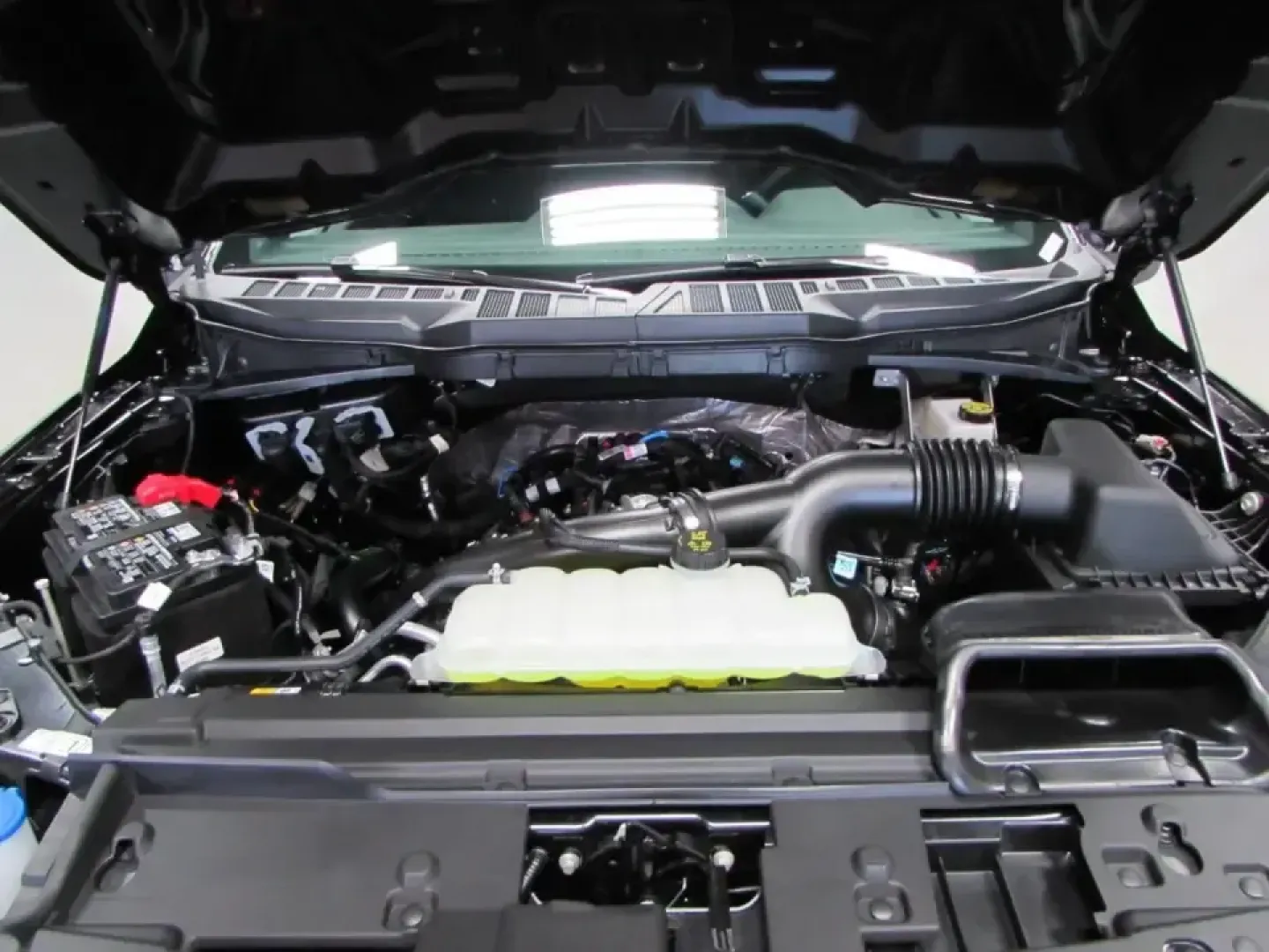 2026 Ford F-150 STX (1FTEW2LP8TK) with an 2.7L V6 EcoBoost engine, 6A transmission, located at 12836 Highway 21, De Soto, MO, 63020, (636) 337-7777, 38.151867, -90.575615 - Load up the crew, hitch up the trailer, and point the hood toward a weekend at Washington State Park or an easy run up MO-21-this **2026 Ford F-150 STX 4WD** is built for the De Soto lifestyle where workdays, family time, and outdoor plans all share the same calendar. With just **11 miles** on the o - Photo#9
