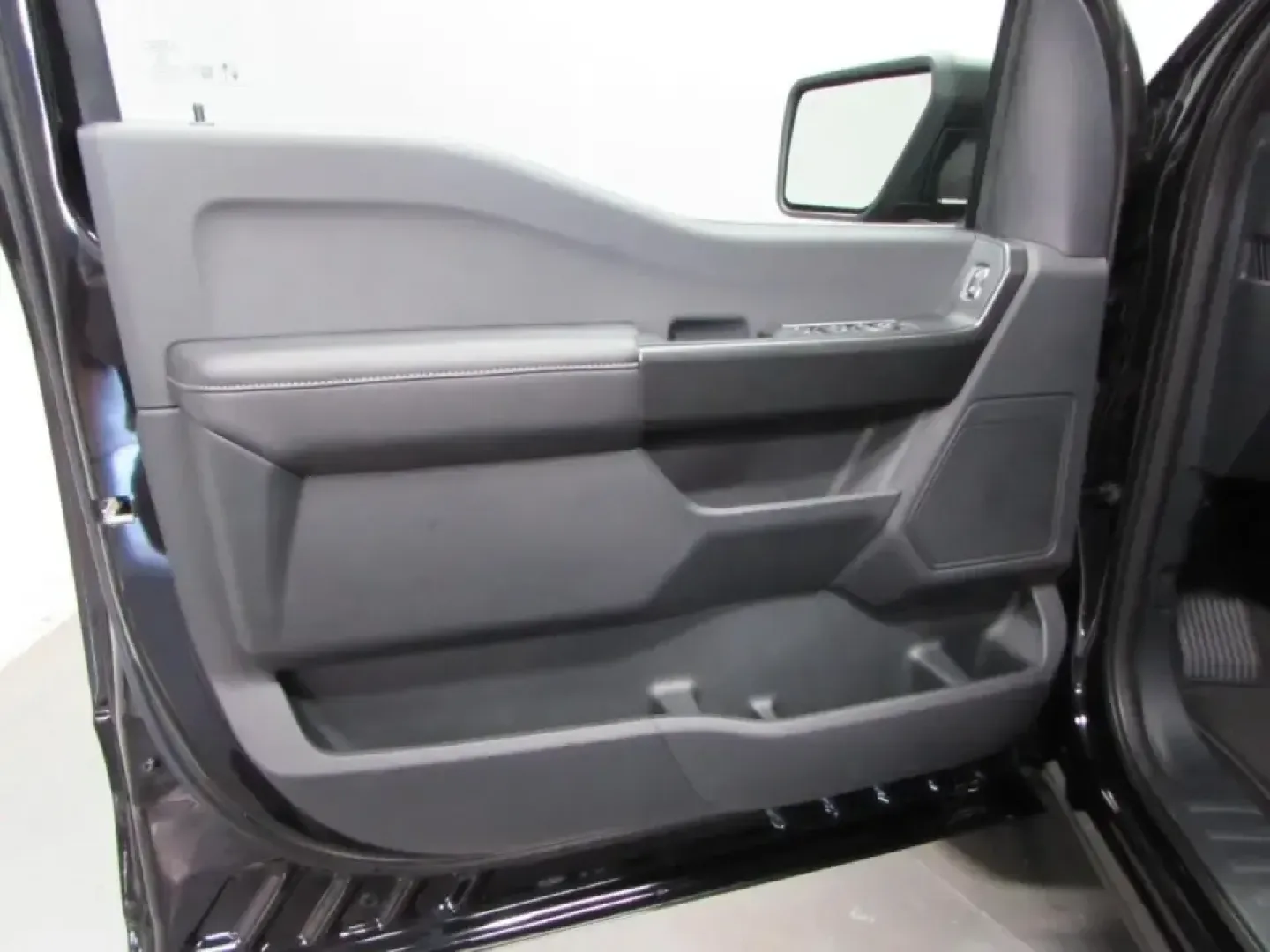 2026 Ford F-150 STX (1FTEW2LP8TK) with an 2.7L V6 EcoBoost engine, 6A transmission, located at 12836 Highway 21, De Soto, MO, 63020, (636) 337-7777, 38.151867, -90.575615 - Load up the crew, hitch up the trailer, and point the hood toward a weekend at Washington State Park or an easy run up MO-21-this **2026 Ford F-150 STX 4WD** is built for the De Soto lifestyle where workdays, family time, and outdoor plans all share the same calendar. With just **11 miles** on the o - Photo#11