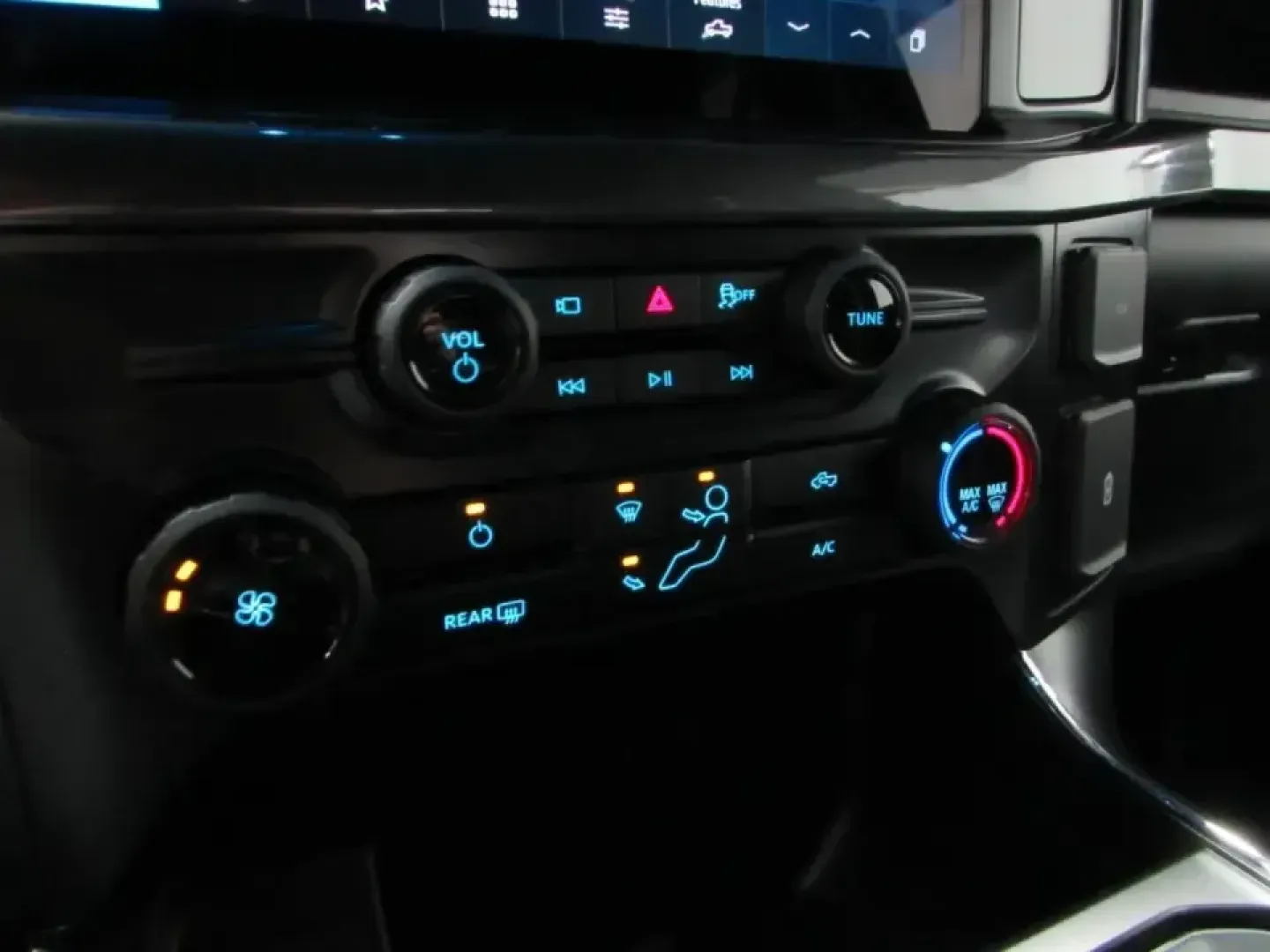 2026 Ford F-150 STX (1FTEW2LP8TK) with an 2.7L V6 EcoBoost engine, 6A transmission, located at 12836 Highway 21, De Soto, MO, 63020, (636) 337-7777, 38.151867, -90.575615 - Load up the crew, hitch up the trailer, and point the hood toward a weekend at Washington State Park or an easy run up MO-21-this **2026 Ford F-150 STX 4WD** is built for the De Soto lifestyle where workdays, family time, and outdoor plans all share the same calendar. With just **11 miles** on the o - Photo#28