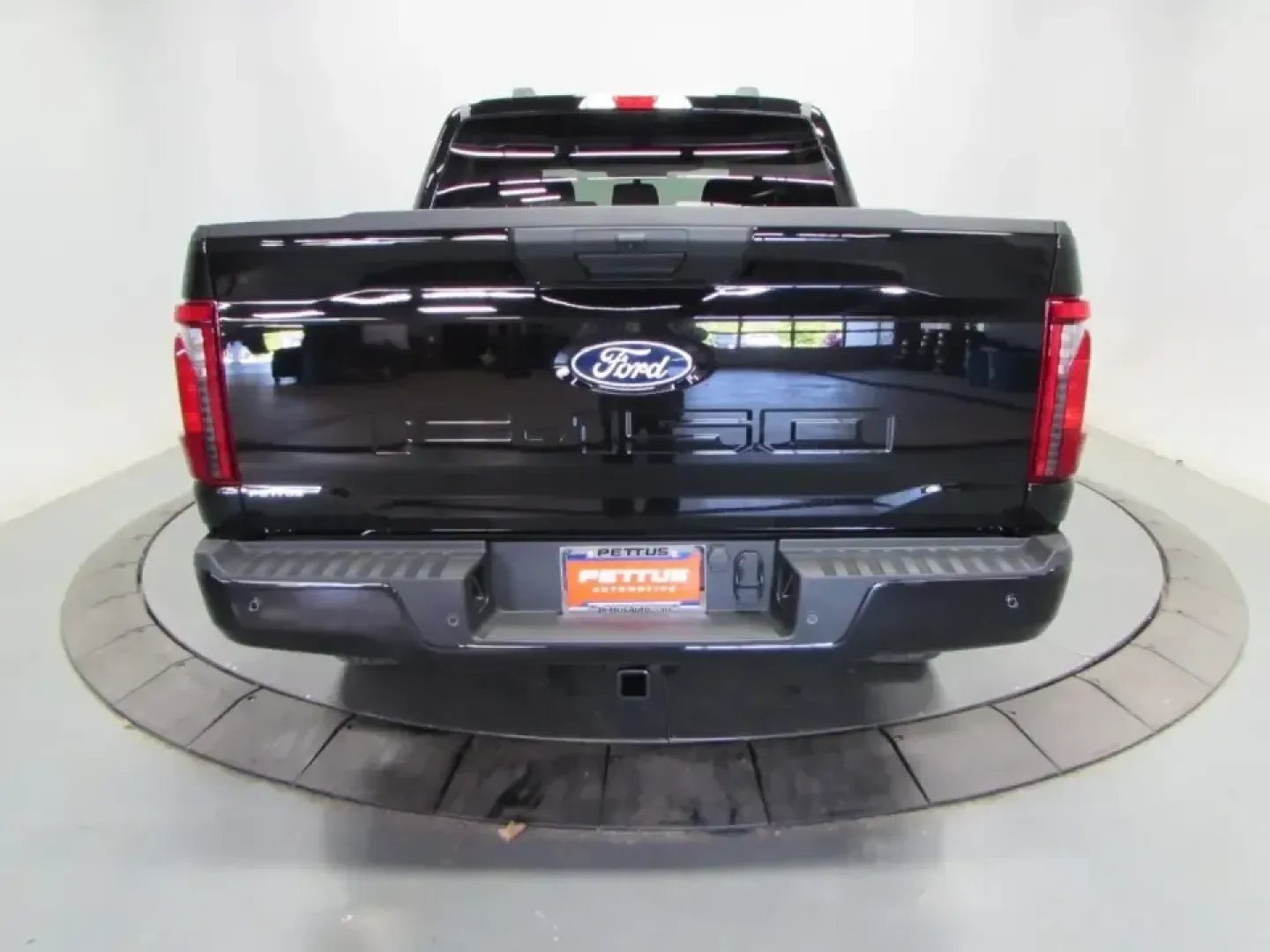 2026 Ford F-150 STX (1FTEW2LP8TK) with an 2.7L V6 EcoBoost engine, 6A transmission, located at 12836 Highway 21, De Soto, MO, 63020, (636) 337-7777, 38.151867, -90.575615 - Load up the crew, hitch up the trailer, and point the hood toward a weekend at Washington State Park or an easy run up MO-21-this **2026 Ford F-150 STX 4WD** is built for the De Soto lifestyle where workdays, family time, and outdoor plans all share the same calendar. With just **11 miles** on the o - Photo#5