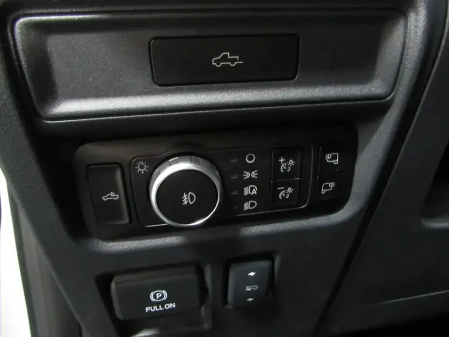 2026 Ford F-150 Lariat (1FTFW5L8XTF) with an 3.5L V6 EcoBoost engine, 6A transmission, located at 12836 Highway 21, De Soto, MO, 63020, (636) 337-7777, 38.151867, -90.575615 - Whether your weekends are spent towing a boat to a nearby lake, hauling supplies for a home project, or packing up the crew for a road trip down Highway 21, this 2026 Ford F-150 LARIAT is built for the kind of life that doesn't sit still. With bold capability, premium comfort, and modern tech, it's - Photo#22