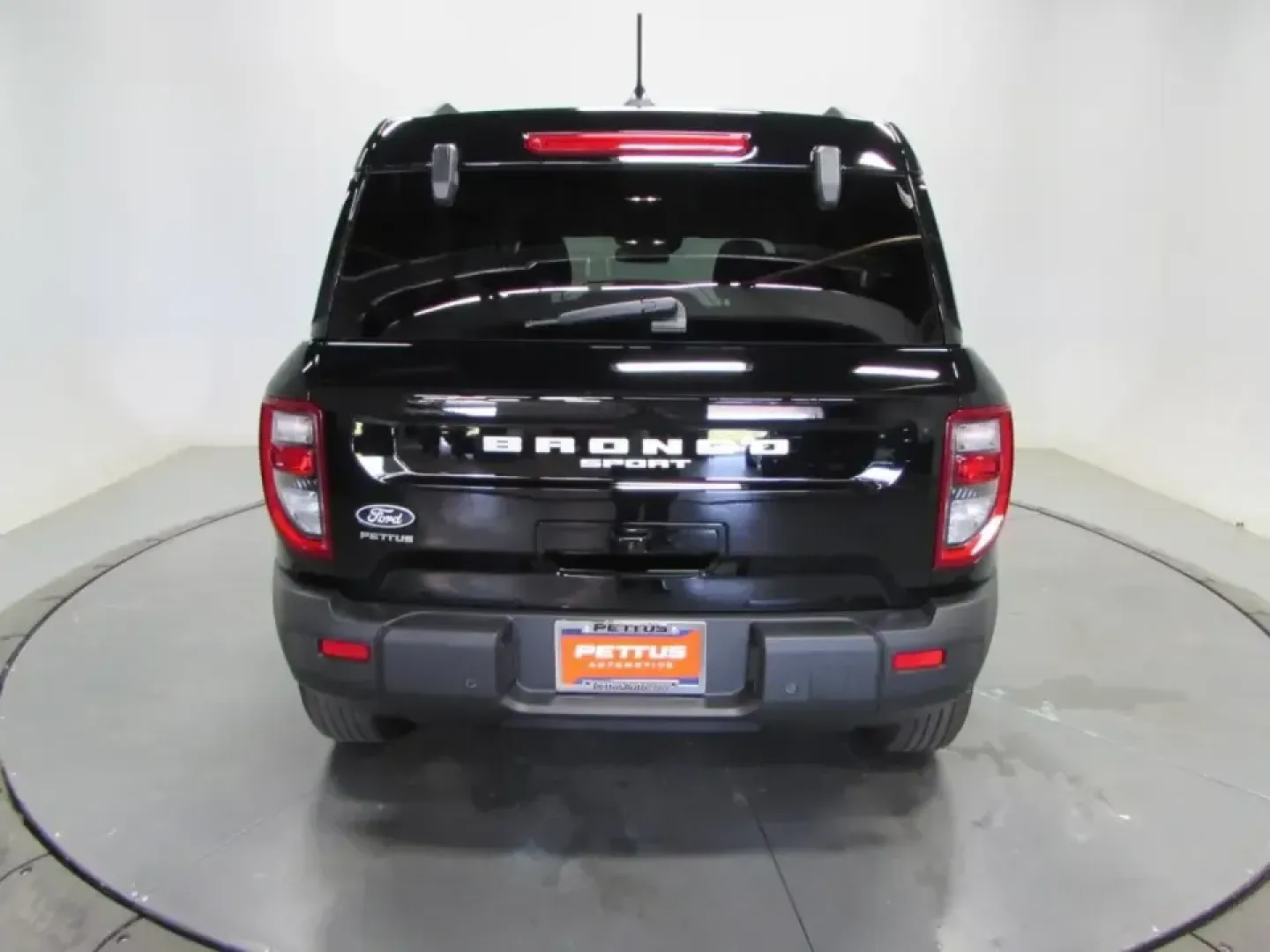 2026 Ford Bronco Sport Outer Banks (3FMCR9CNXTR) with an 1.5L EcoBoost engine, Automatic transmission, located at 12836 Highway 21, De Soto, MO, 63020, (636) 337-7777, 38.151867, -90.575615 - Pack up the kids, the dog, or your weekend gear and point the hood toward Mark Twain National Forest-this 2026 Ford Bronco Sport Outer Banks is built for real-life Missouri adventures and everyday comfort. Whether you're a commuter who wants confident traction on rainy mornings, a growing family tha - Photo#5
