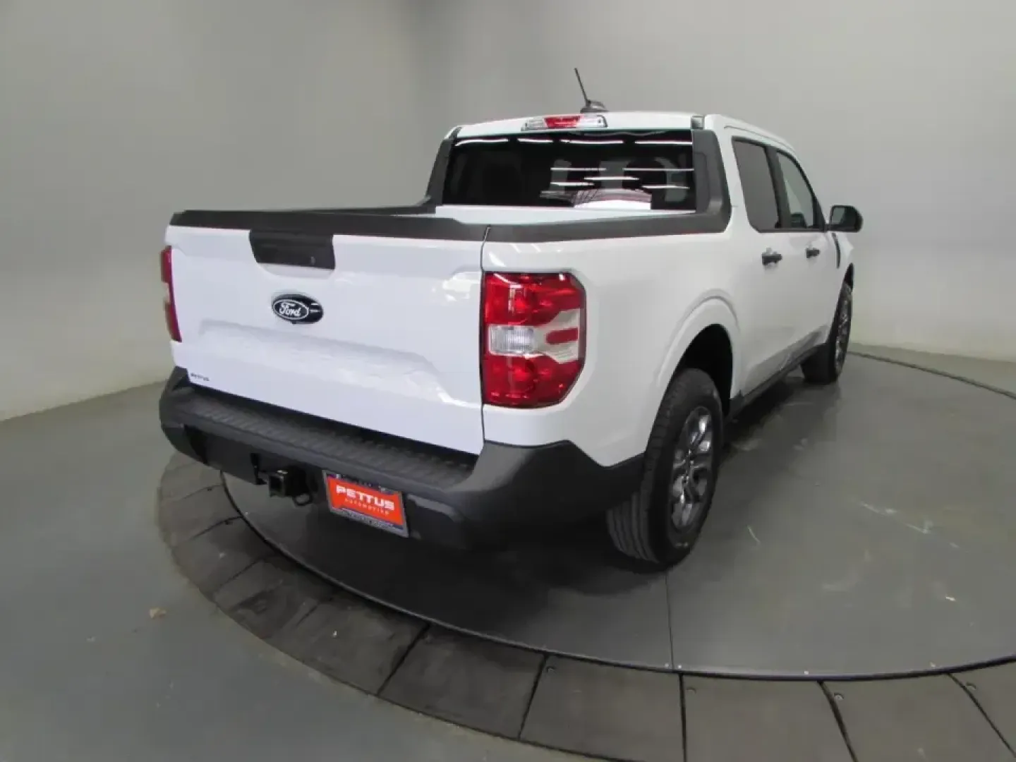 2026 Ford Maverick XLT (3FTTW8H34TR) with an 2.5L Hybrid engine, CVT transmission, located at 12836 Highway 21, De Soto, MO, 63020, (636) 337-7777, 38.151867, -90.575615 - If your week includes long commutes down Hwy 21, quick school drop-offs, and weekend runs for mulch, bikes, or camping gear, this 2026 Ford Maverick XLT Hybrid is built for your real life. It's the kind of compact truck that fits easily into De Soto routines while still feeling ready for a road trip - Photo#6