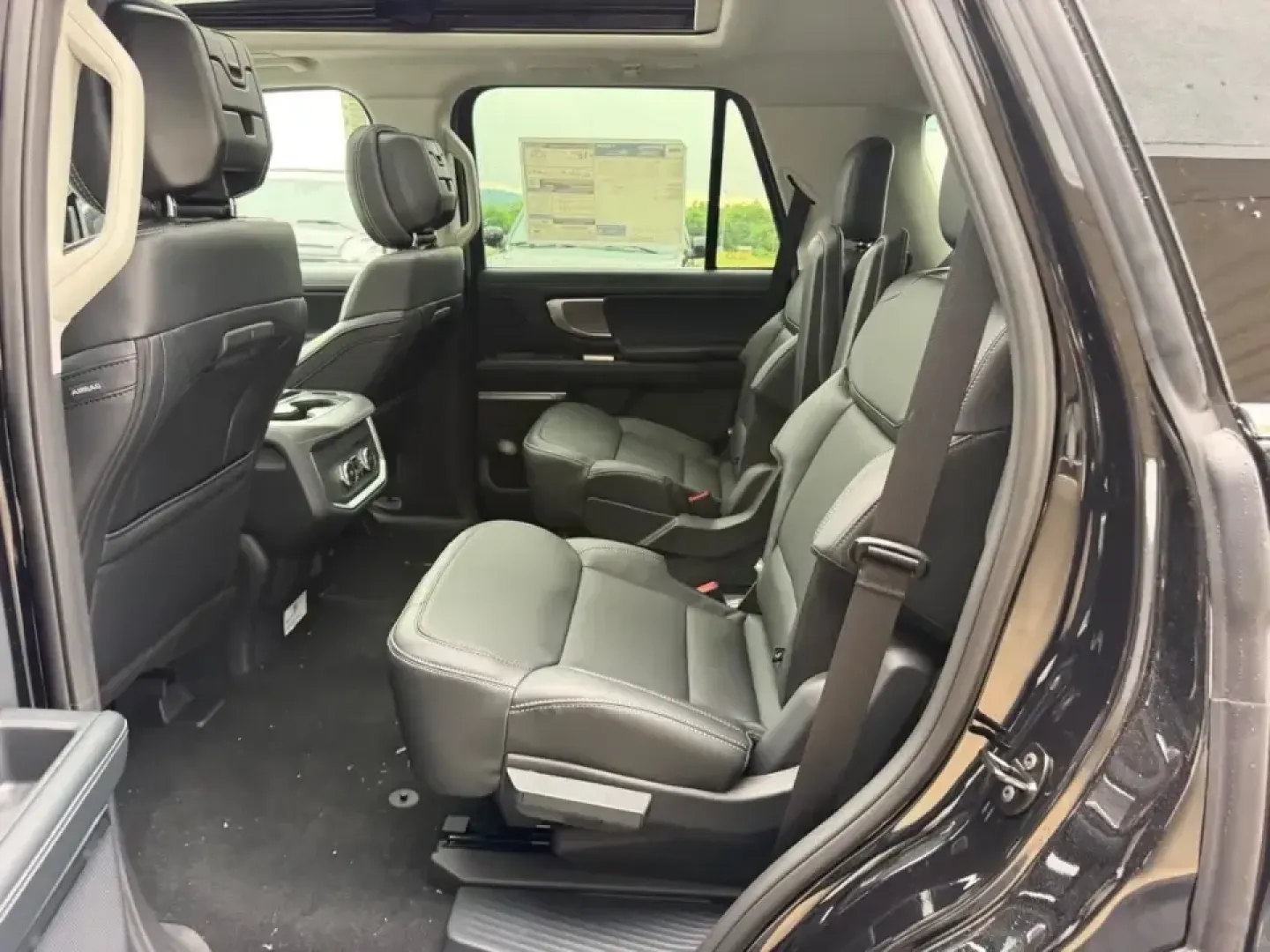2026 /Black Onyx Leather Ford Expedition Platinum (1FMJU1M85TE) with an 3.5L EcoBoost V6 engine, Automatic transmission, located at 141 Commercial Dr, Fredericktown, MO, 63645, (573) 783-6432, 37.570087, -90.320648 - Need one SUV that can handle school drop-offs, long commutes, and weekend escapes to the Ozarks without breaking a sweat? This **2026 Ford Expedition Platinum 4WD** is built for big-family comfort and big-road confidence-whether you're packing up for a road trip, towing weekend gear, or simply wanti - Photo#10