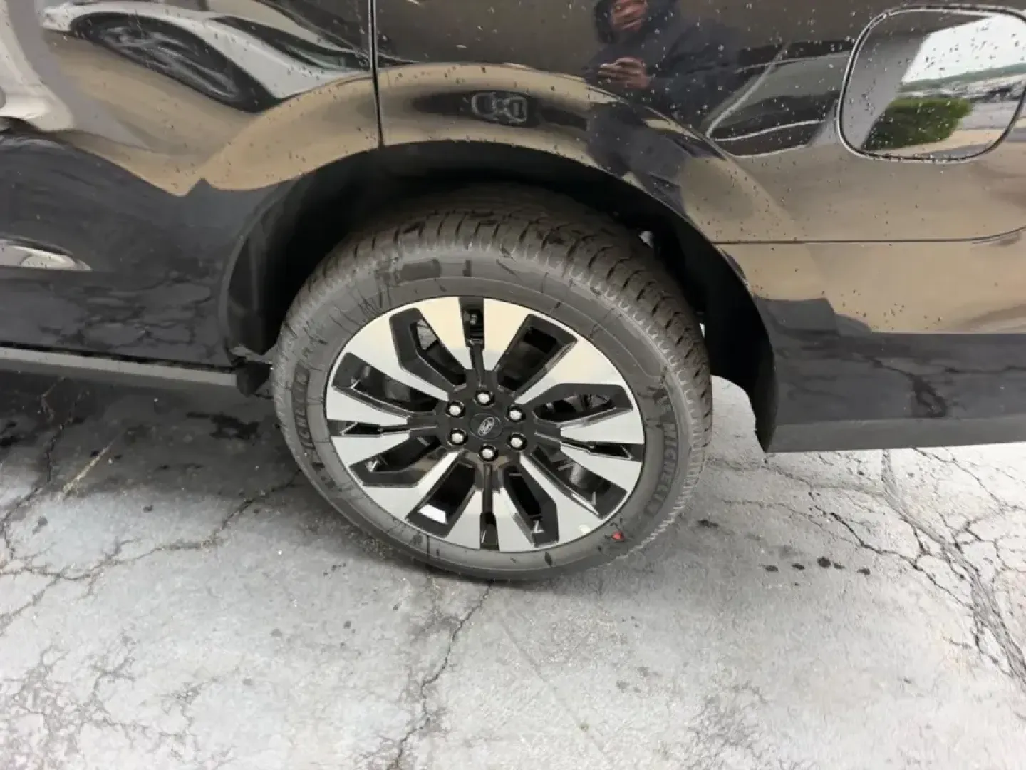 2026 /Black Onyx Leather Ford Expedition Platinum (1FMJU1M85TE) with an 3.5L EcoBoost V6 engine, Automatic transmission, located at 141 Commercial Dr, Fredericktown, MO, 63645, (573) 783-6432, 37.570087, -90.320648 - Need one SUV that can handle school drop-offs, long commutes, and weekend escapes to the Ozarks without breaking a sweat? This **2026 Ford Expedition Platinum 4WD** is built for big-family comfort and big-road confidence-whether you're packing up for a road trip, towing weekend gear, or simply wanti - Photo#6
