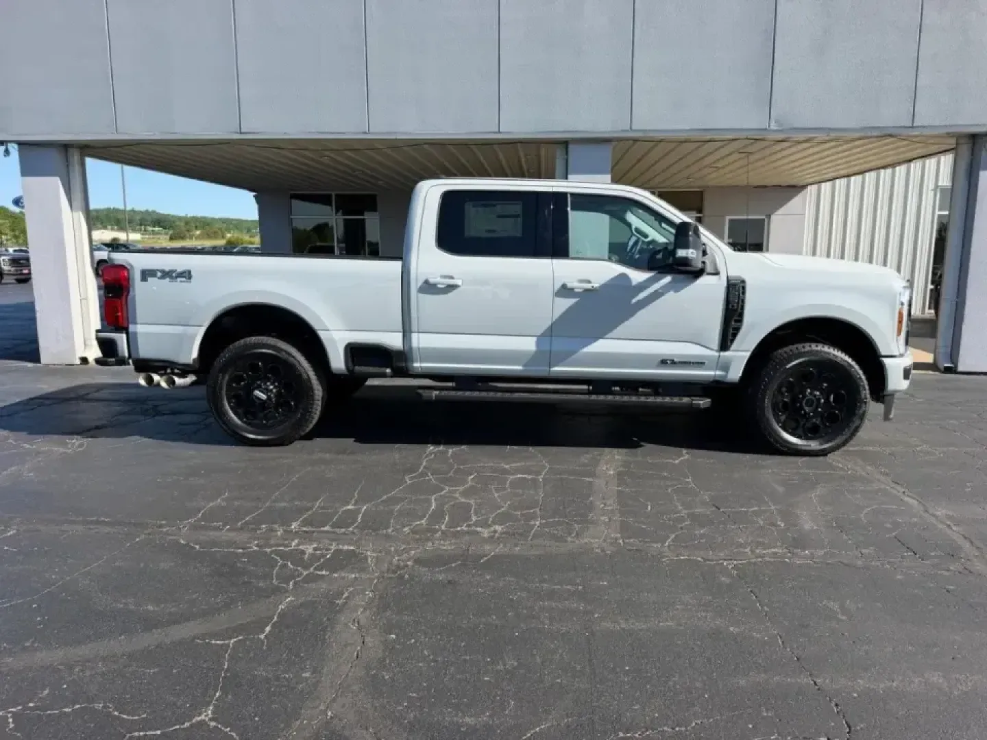 2026 /Black Onyx Leather Ford F-250SD King Ranch Crew Cab 4WD (1FT8W2BT6TE) with an 6.7L engine, 6A transmission, located at 141 Commercial Dr, Fredericktown, MO, 63645, (573) 783-6432, 37.570087, -90.320648 - If your weekends revolve around hauling a camper to Lake Wappapello, pulling a work trailer down US-67, or heading out before sunrise for a long day on the jobsite, this truck is built for that life. The **2026 Ford Super Duty F-250 SRW King Ranch Crew Cab 4WD** delivers serious diesel capability wi - Photo#1