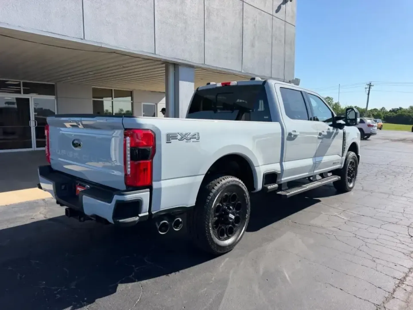 2026 /Black Onyx Leather Ford F-250SD King Ranch Crew Cab 4WD (1FT8W2BT6TE) with an 6.7L engine, 6A transmission, located at 141 Commercial Dr, Fredericktown, MO, 63645, (573) 783-6432, 37.570087, -90.320648 - If your weekends revolve around hauling a camper to Lake Wappapello, pulling a work trailer down US-67, or heading out before sunrise for a long day on the jobsite, this truck is built for that life. The **2026 Ford Super Duty F-250 SRW King Ranch Crew Cab 4WD** delivers serious diesel capability wi - Photo#2