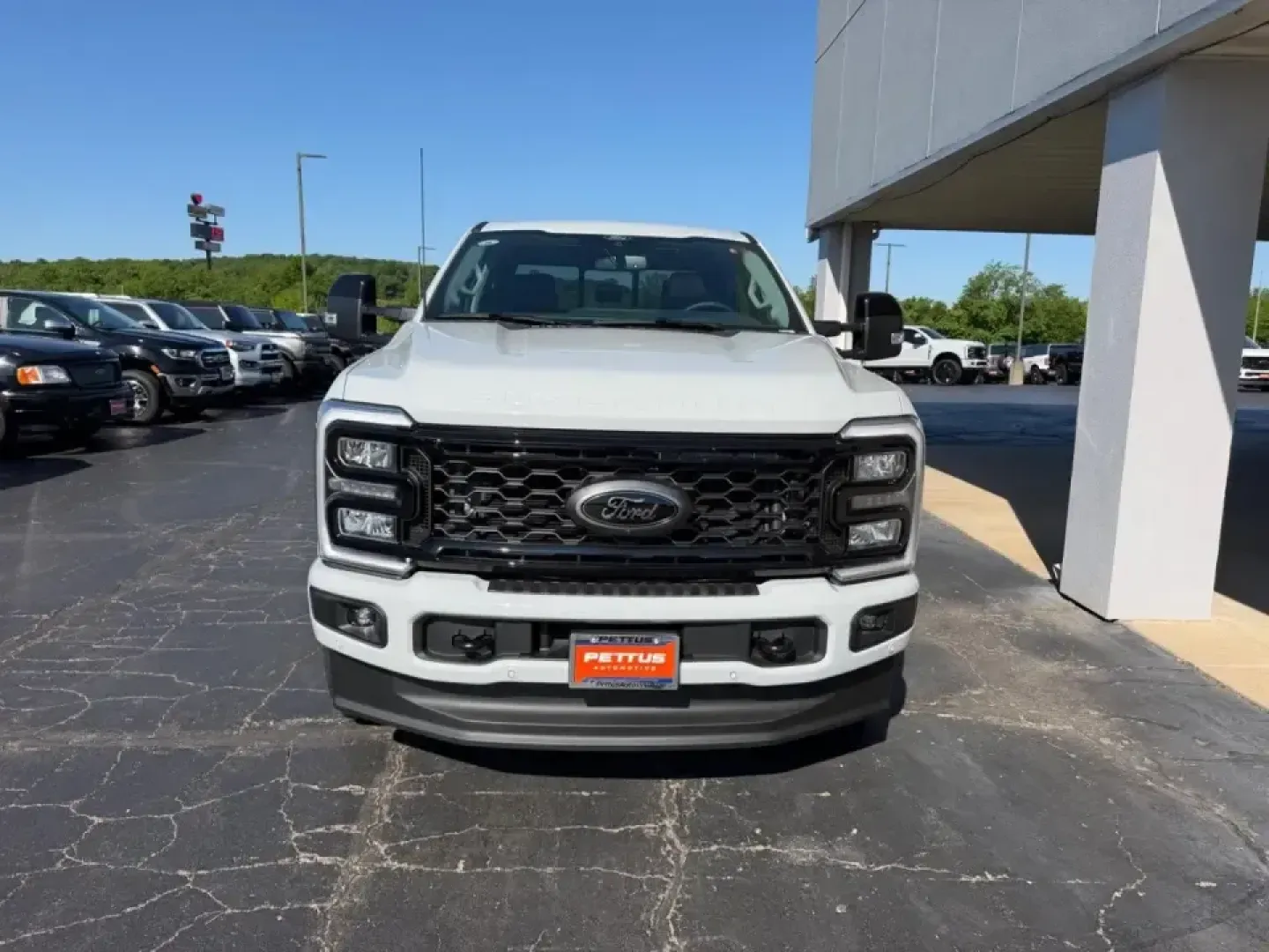 2026 /Black Onyx Leather Ford F-250SD King Ranch Crew Cab 4WD (1FT8W2BT6TE) with an 6.7L engine, 6A transmission, located at 141 Commercial Dr, Fredericktown, MO, 63645, (573) 783-6432, 37.570087, -90.320648 - If your weekends revolve around hauling a camper to Lake Wappapello, pulling a work trailer down US-67, or heading out before sunrise for a long day on the jobsite, this truck is built for that life. The **2026 Ford Super Duty F-250 SRW King Ranch Crew Cab 4WD** delivers serious diesel capability wi - Photo#7