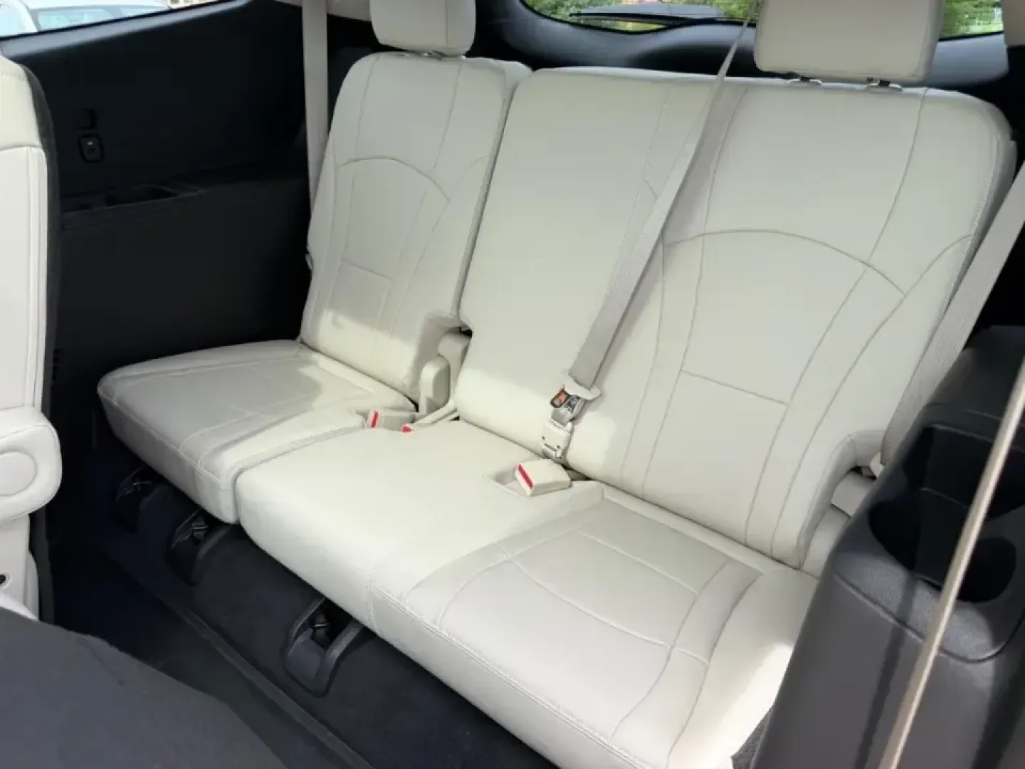 2022 /Whisper Beige seats with Ebony interior accents Le Buick Enclave Premium Group (5GAEVBKWXNJ) with an 3.6L V6 engine, Automatic transmission, located at 970 Woodlawn Dr., Farmington, MO, 63640, (573) 431-7800, 37.825642, -90.468674 - Make every day feel like a first-class road trip in a three-row SUV that's ready for school runs, long commutes, and weekend escapes to the Ozarks. This **2022 Buick Enclave Premium Group** delivers the kind of quiet comfort, confident traction, and family-friendly space that fits life in and around - Photo#9