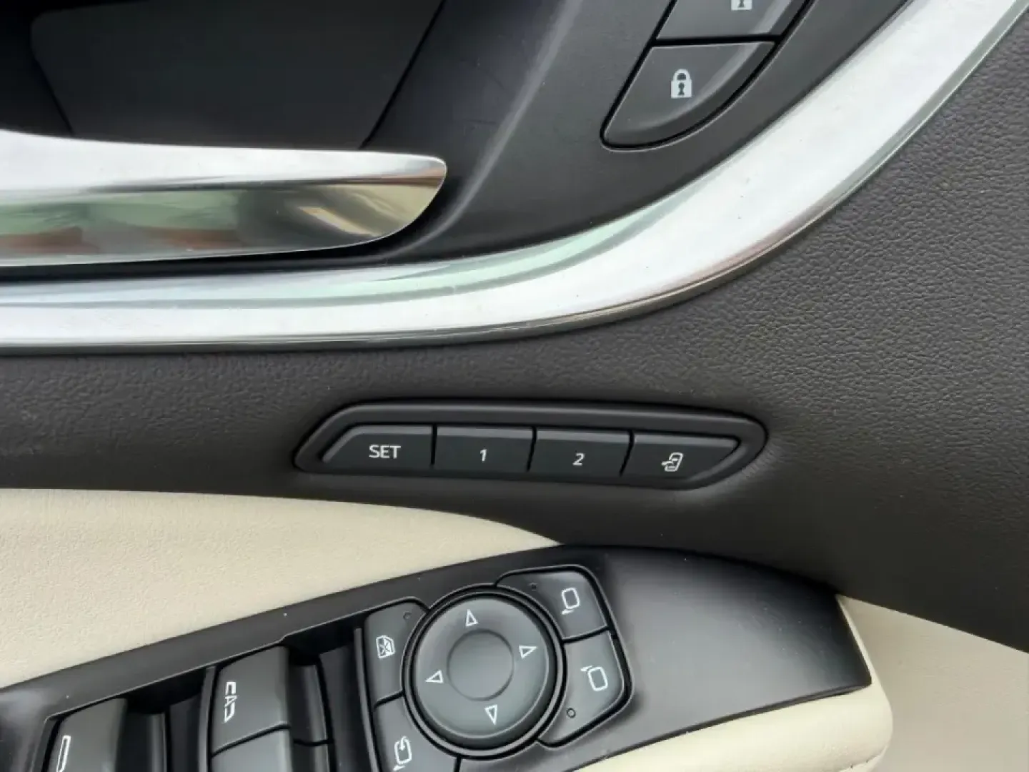 2022 /Whisper Beige seats with Ebony interior accents Le Buick Enclave Premium Group (5GAEVBKWXNJ) with an 3.6L V6 engine, Automatic transmission, located at 970 Woodlawn Dr., Farmington, MO, 63640, (573) 431-7800, 37.825642, -90.468674 - Make every day feel like a first-class road trip in a three-row SUV that's ready for school runs, long commutes, and weekend escapes to the Ozarks. This **2022 Buick Enclave Premium Group** delivers the kind of quiet comfort, confident traction, and family-friendly space that fits life in and around - Photo#22