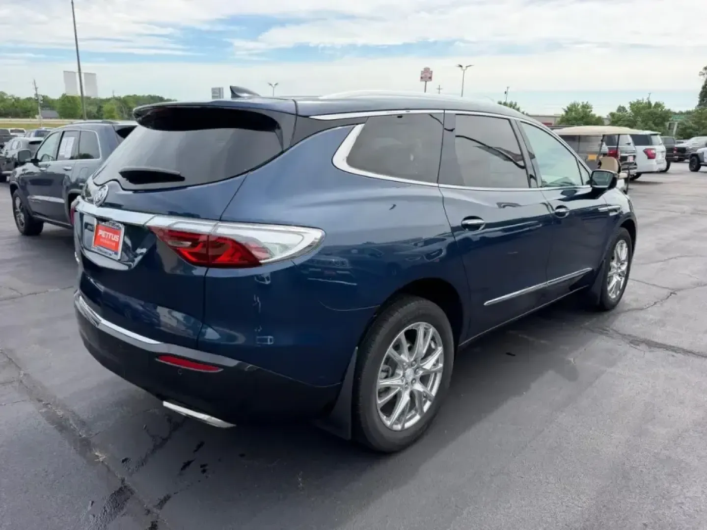 2022 /Whisper Beige seats with Ebony interior accents Le Buick Enclave Premium Group (5GAEVBKWXNJ) with an 3.6L V6 engine, Automatic transmission, located at 970 Woodlawn Dr., Farmington, MO, 63640, (573) 431-7800, 37.825642, -90.468674 - Make every day feel like a first-class road trip in a three-row SUV that's ready for school runs, long commutes, and weekend escapes to the Ozarks. This **2022 Buick Enclave Premium Group** delivers the kind of quiet comfort, confident traction, and family-friendly space that fits life in and around - Photo#2