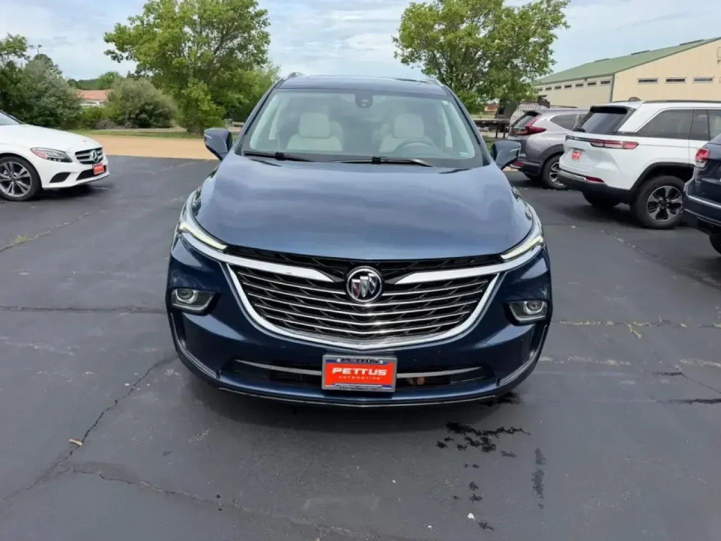 2022 /Whisper Beige seats with Ebony interior accents Le Buick Enclave Premium Group (5GAEVBKWXNJ) with an 3.6L V6 engine, Automatic transmission, located at 970 Woodlawn Dr., Farmington, MO, 63640, (573) 431-7800, 37.825642, -90.468674 - Make every day feel like a first-class road trip in a three-row SUV that's ready for school runs, long commutes, and weekend escapes to the Ozarks. This **2022 Buick Enclave Premium Group** delivers the kind of quiet comfort, confident traction, and family-friendly space that fits life in and around - Photo#8