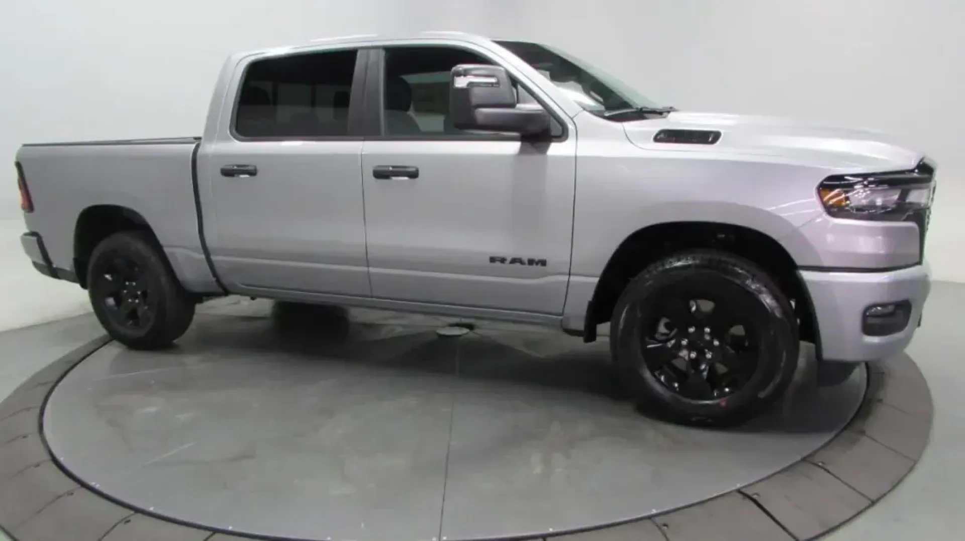 2025 Ram 1500 Tradesman (1C6SRFGP5SN) with an Other engine, located at 12830 Highway 21, De Soto, MO, 63020, (636) 337-7777, 38.153099, -90.573624 - **Unleash Adventure with the 2025 Ram 1500 Tradesman in De Soto, MO!**<br /> <br /> Are you ready to elevate your lifestyle with a powerful, reliable truck that can handle any adventure? Whether you're a weekend warrior heading out to explore the scenic trails near De Soto, MO, or a family man seeki - Photo#27