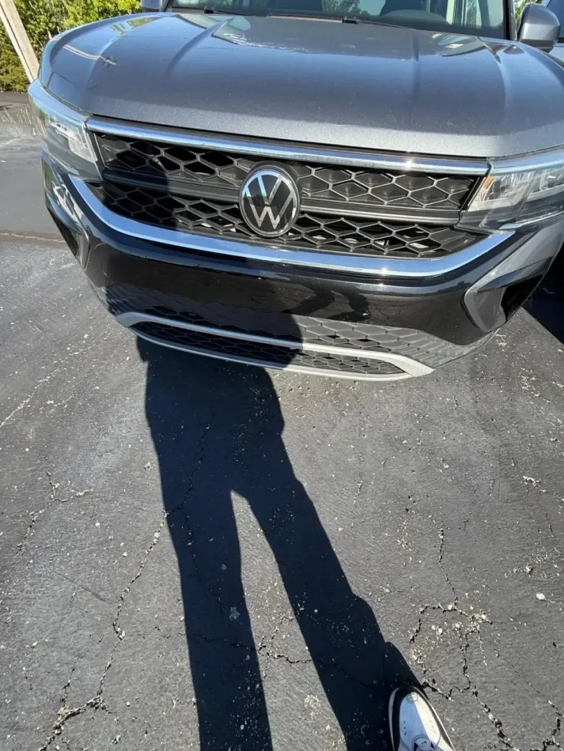 2023 /Titan Black Volkswagen Tiguan 2.0T SE R-Line Black (3VVCB7AX4PM) with an 2.0L L4 DOHC 16V TURBO engine, Automatic transmission, located at 12830 Highway 21, De Soto, MO, 63020, (636) 337-7777, 38.153099, -90.573624 - Whether you're shuttling kids to school, cruising I-55 for a daily commute, or packing up for a weekend getaway to the St. Francois Mountains, this 2023 Volkswagen Tiguan 2.0T SE R-Line Black is the kind of SUV that fits real life in De Soto, Missouri. With sporty R-Line style, smart safety tech, an - Photo#1