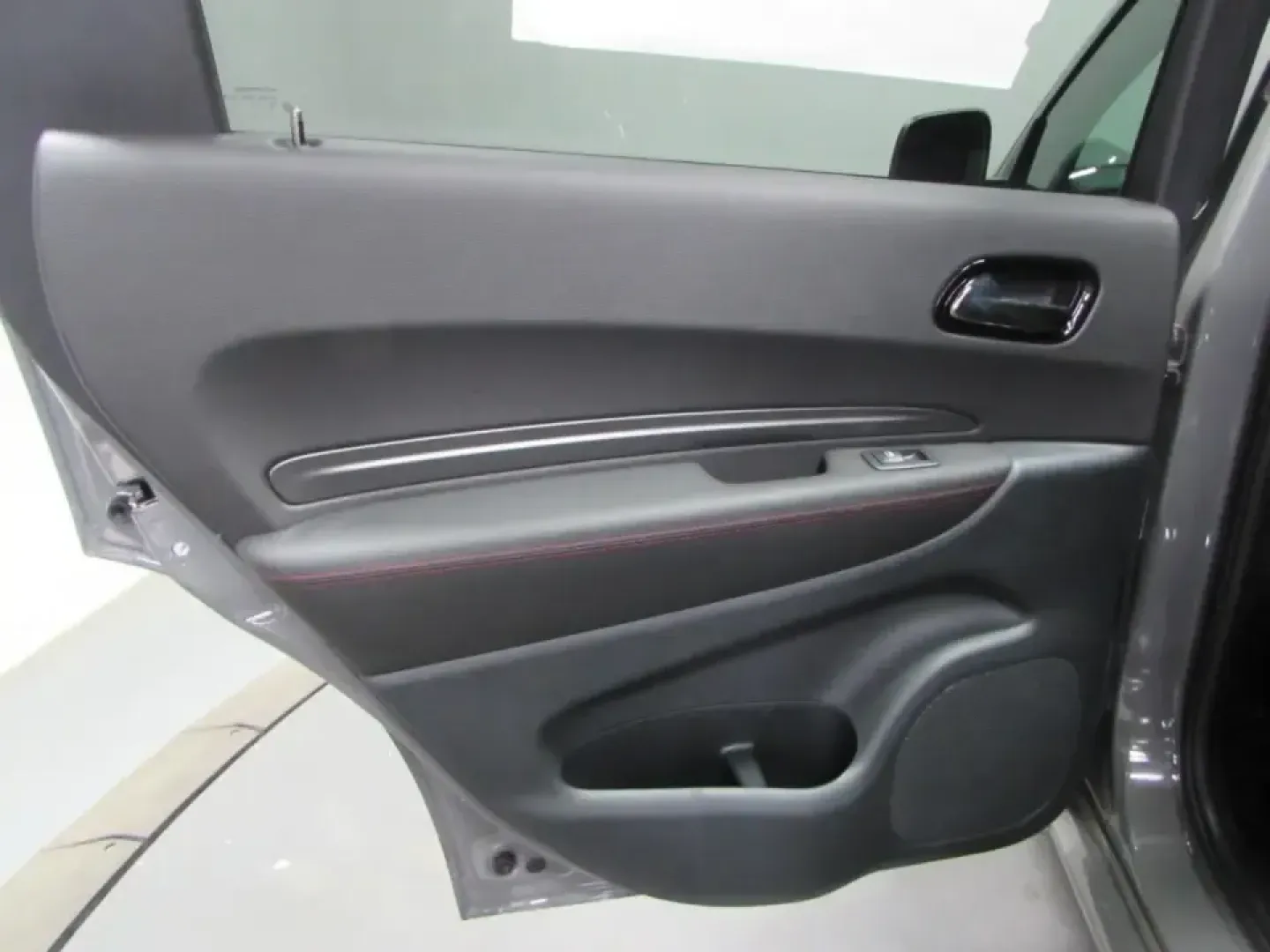 2026 /Black Dodge Durango GT Plus HEMI V8 (1C4SDJCT6TC) with an 5.7L V8 OHV 16V engine, Automatic transmission, located at 12830 Highway 21, De Soto, MO, 63020, (636) 337-7777, 38.153099, -90.573624 - Family hauler, commuter, and weekend road-trip machine all in one-this 2026 Dodge Durango GT Plus HEMI V8 is built for real life in Missouri. Whether you're loading up for a Cardinals game day run, tackling a long commute down Highway 21, or planning a Lake Tishomingo weekend with the kids and gear, - Photo#13