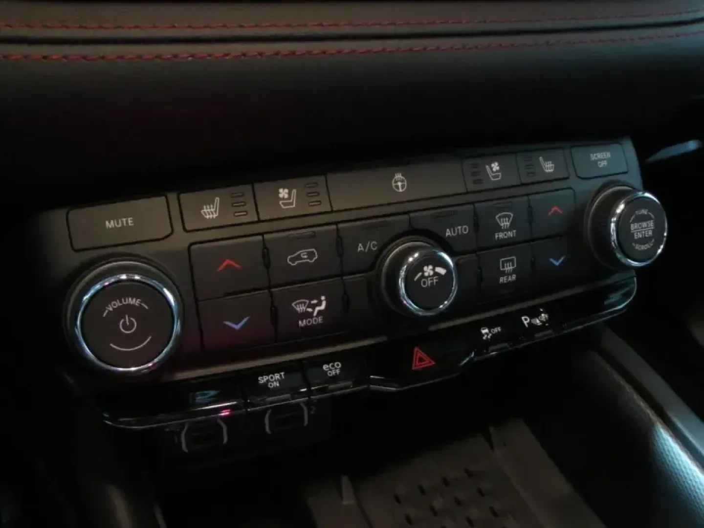 2026 /Black Dodge Durango GT Plus HEMI V8 (1C4SDJCT6TC) with an 5.7L V8 OHV 16V engine, Automatic transmission, located at 12830 Highway 21, De Soto, MO, 63020, (636) 337-7777, 38.153099, -90.573624 - Family hauler, commuter, and weekend road-trip machine all in one-this 2026 Dodge Durango GT Plus HEMI V8 is built for real life in Missouri. Whether you're loading up for a Cardinals game day run, tackling a long commute down Highway 21, or planning a Lake Tishomingo weekend with the kids and gear, - Photo#31