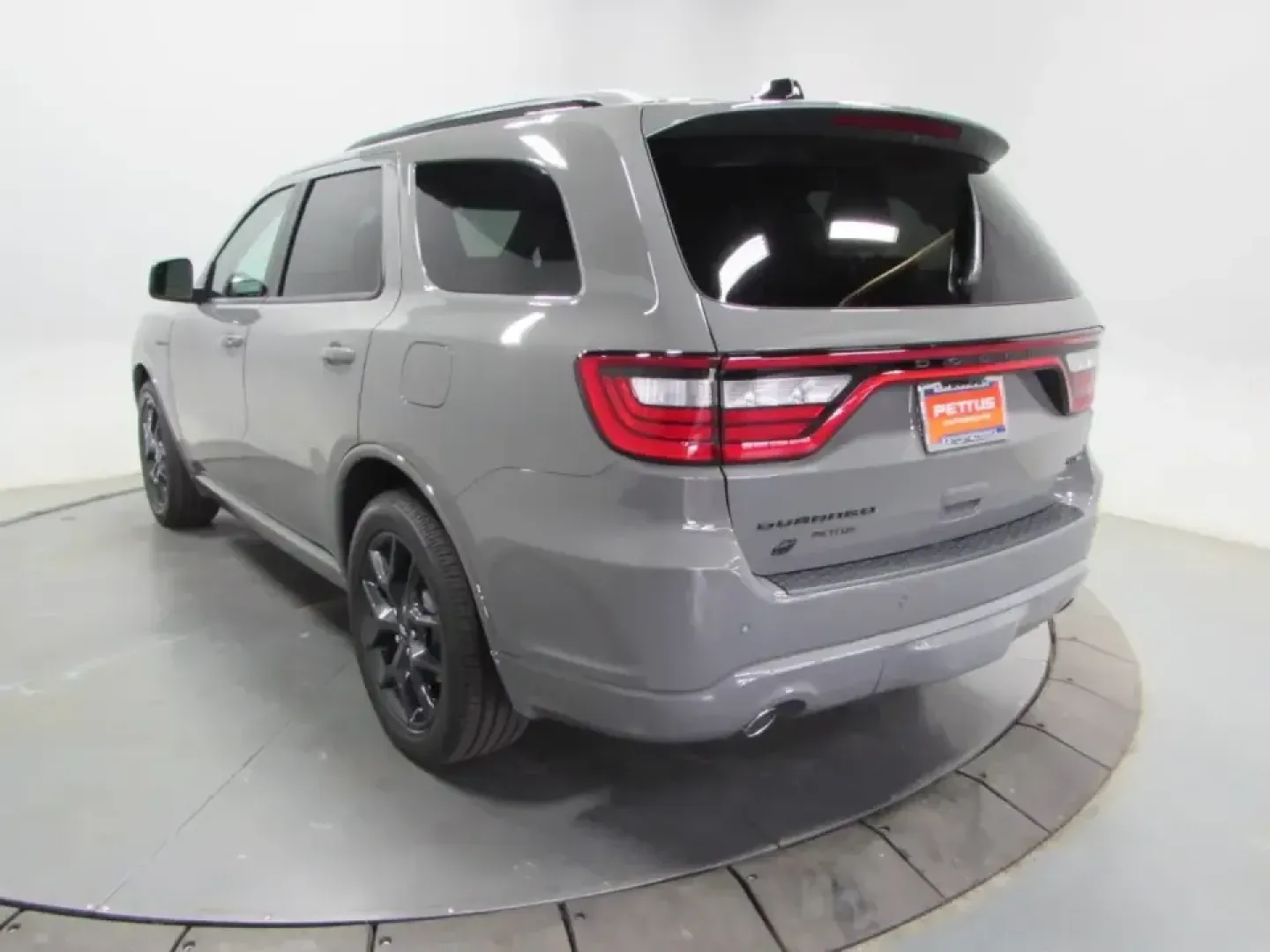 2026 /Black Dodge Durango GT Plus HEMI V8 (1C4SDJCT6TC) with an 5.7L V8 OHV 16V engine, Automatic transmission, located at 12830 Highway 21, De Soto, MO, 63020, (636) 337-7777, 38.153099, -90.573624 - Family hauler, commuter, and weekend road-trip machine all in one-this 2026 Dodge Durango GT Plus HEMI V8 is built for real life in Missouri. Whether you're loading up for a Cardinals game day run, tackling a long commute down Highway 21, or planning a Lake Tishomingo weekend with the kids and gear, - Photo#4