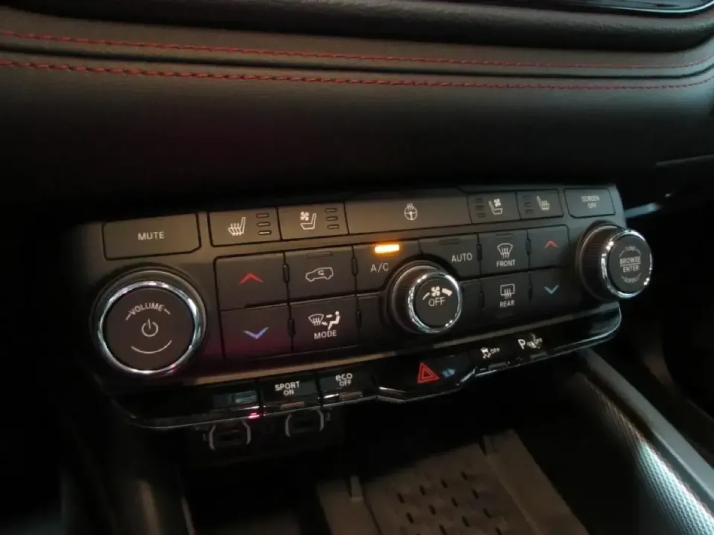 2026 /Black Dodge Durango GT Plus HEMI V8 (1C4SDJCT8TC) with an 5.7L V8 OHV 16V engine, Automatic transmission, located at 12830 Highway 21, De Soto, MO, 63020, (636) 337-7777, 38.153099, -90.573624 - Ready for family road trips, weekend lake runs, and confident year-round commuting in Jefferson County? This **2026 Dodge Durango GT Plus HEMI V8** is built for the lifestyle that demands real space, real power, and real traction-whether you're loading up for a getaway, shuttling kids to activities, - Photo#31