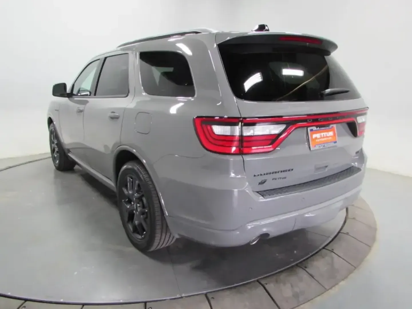 2026 /Black Dodge Durango GT Plus HEMI V8 (1C4SDJCT8TC) with an 5.7L V8 OHV 16V engine, Automatic transmission, located at 12830 Highway 21, De Soto, MO, 63020, (636) 337-7777, 38.153099, -90.573624 - Ready for family road trips, weekend lake runs, and confident year-round commuting in Jefferson County? This **2026 Dodge Durango GT Plus HEMI V8** is built for the lifestyle that demands real space, real power, and real traction-whether you're loading up for a getaway, shuttling kids to activities, - Photo#4