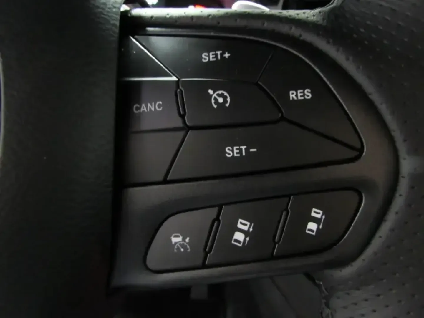 2026 /Black Dodge Durango GT Plus HEMI V8 (1C4SDJCT1TC) with an 5.7L V8 OHV 16V engine, Automatic transmission, located at 12830 Highway 21, De Soto, MO, 63020, (636) 337-7777, 38.153099, -90.573624 - Need one SUV that can handle school-drop chaos, a long I55 commute, and a loaded-up weekend run to the Ozarks without breaking a sweat? This 2026 Dodge Durango R/T AWD is built for exactly that lifestyle-muscular V8 power, confident all-wheel traction, and three-row practicality wrapped in a head-tu - Photo#27