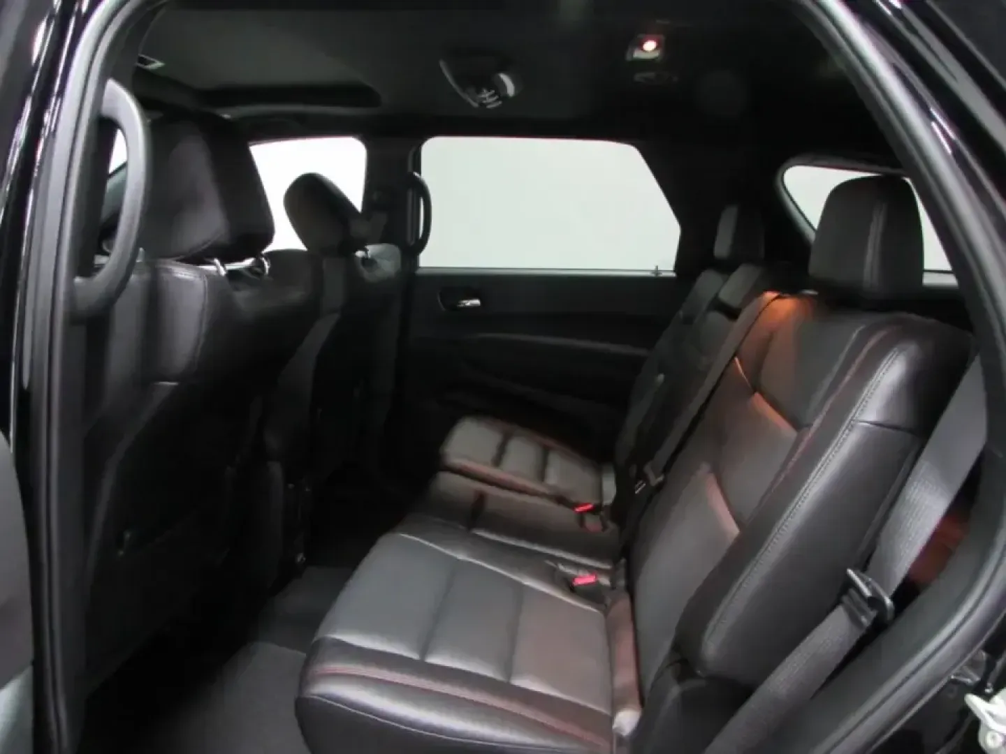 2026 /Black Dodge Durango GT Plus HEMI V8 (1C4SDJCT2TC) with an 5.7L V8 OHV 16V engine, Automatic transmission, located at 12830 Highway 21, De Soto, MO, 63020, (636) 337-7777, 38.153099, -90.573624 - Built for families who pack the week with school runs and the weekend with getaways, this 2026 Dodge Durango R/T AWD is the kind of SUV that makes every mile feel like part of the plan-whether you're cruising to St. Louis for a game, heading down Highway 21 toward a quiet campsite, or simply tacklin - Photo#14