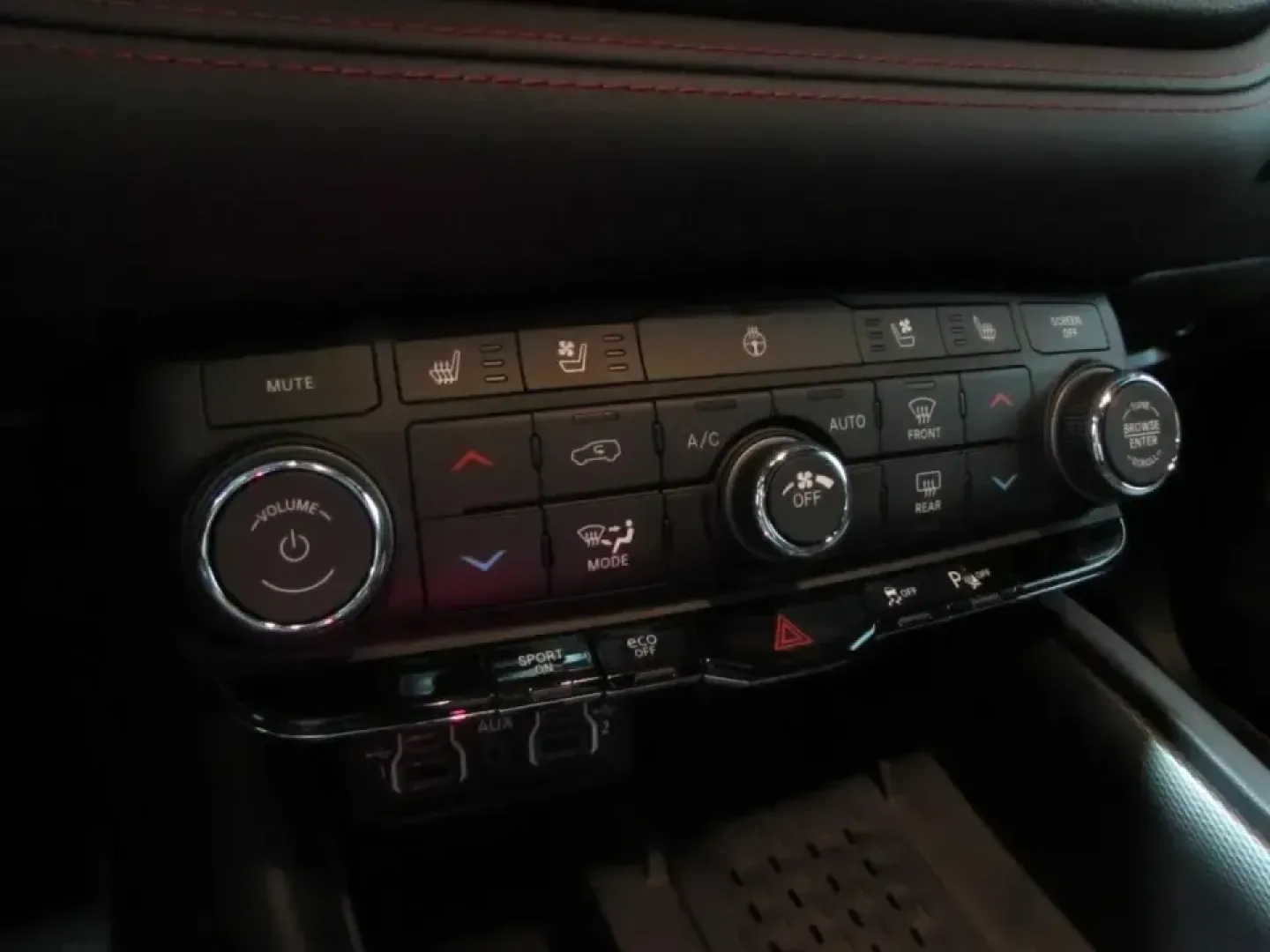 2026 /Black Dodge Durango GT Plus HEMI V8 (1C4SDJCT2TC) with an 5.7L V8 OHV 16V engine, Automatic transmission, located at 12830 Highway 21, De Soto, MO, 63020, (636) 337-7777, 38.153099, -90.573624 - Built for families who pack the week with school runs and the weekend with getaways, this 2026 Dodge Durango R/T AWD is the kind of SUV that makes every mile feel like part of the plan-whether you're cruising to St. Louis for a game, heading down Highway 21 toward a quiet campsite, or simply tacklin - Photo#31