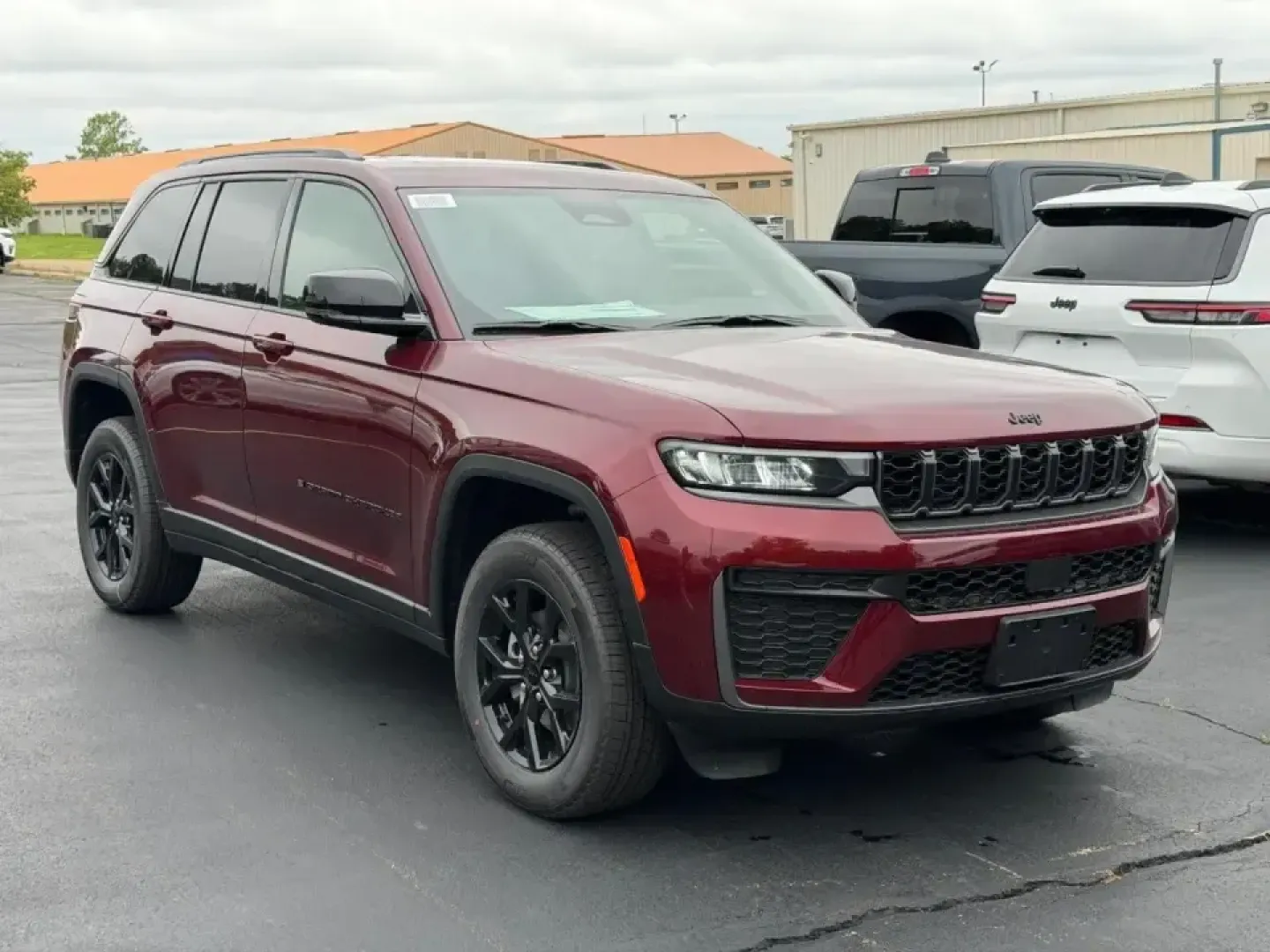 2026 /Global Black Suede Jeep Grand Cherokee Laredo Altitude (1C4RJHAR4TC) with an 2.0L engine, 8A transmission, located at 970 Woodlawn Dr., Farmington, MO, 63640, (573) 431-7800, 37.825642, -90.468674 - Built for families who juggle school drop-offs, long commutes, and weekend getaways to the Ozarks, this **2026 Jeep Grand Cherokee Altitude** is the kind of SUV that makes everyday driving feel like a small upgrade in lifestyle. With just **11 miles**, it's essentially new-ideal for shoppers who wan - Photo#0