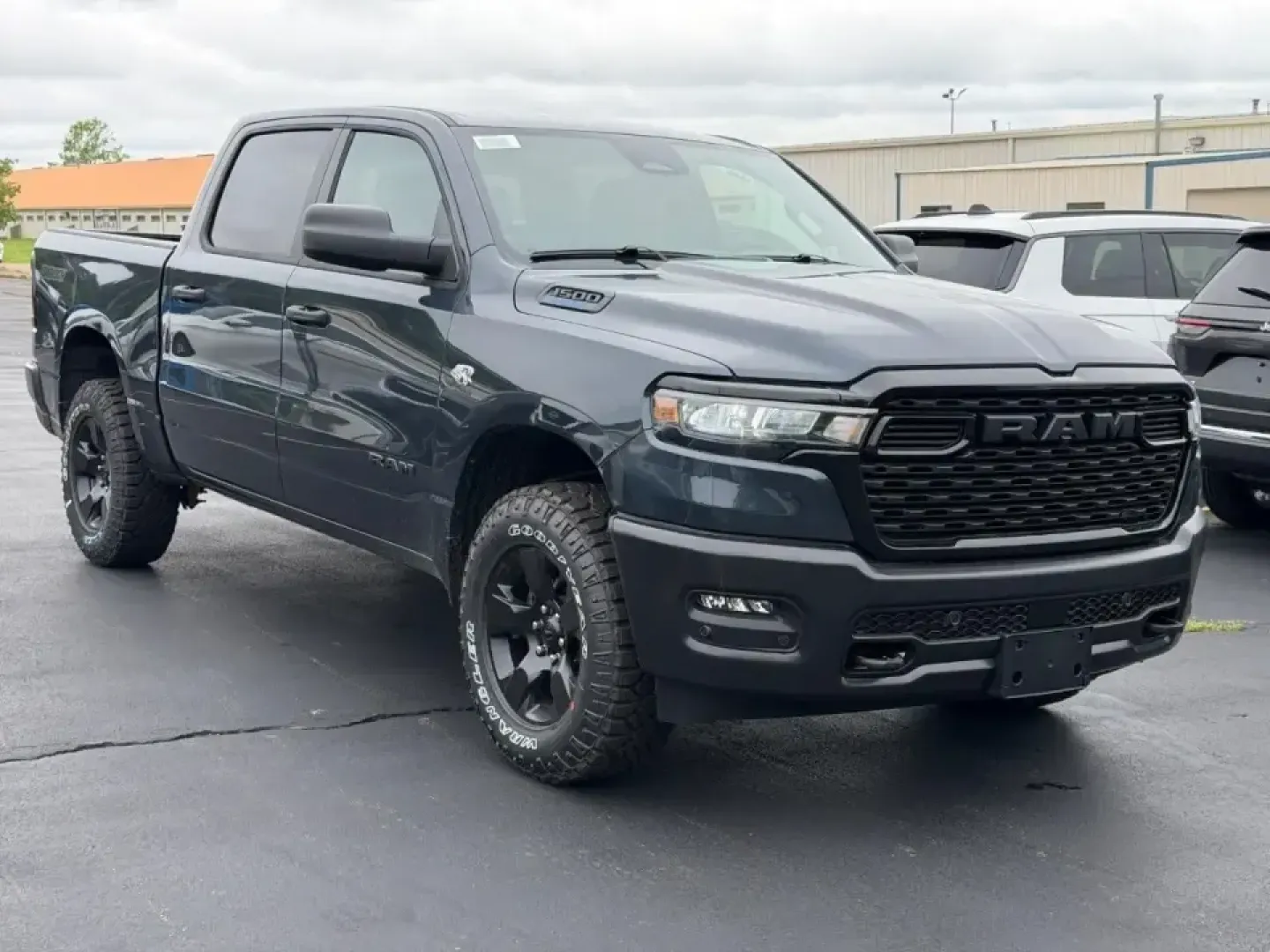 2026 /Diesel Gray/Black Cloth Ram 1500 Warlock (1C6SRFGT9TN) with an 5.7L engine, 8A transmission, located at 970 Woodlawn Dr., Farmington, MO, 63640, (573) 431-7800, 37.825642, -90.468674 - Whether you're hauling supplies to a job site off Highway 67, towing the boat for a weekend at St. Joe State Park, or simply want a confident daily driver for Missouri backroads, this 2026 Ram 1500 Express is built for real life in and around Farmington. With just 5 miles on the odometer, it deliver - Photo#0