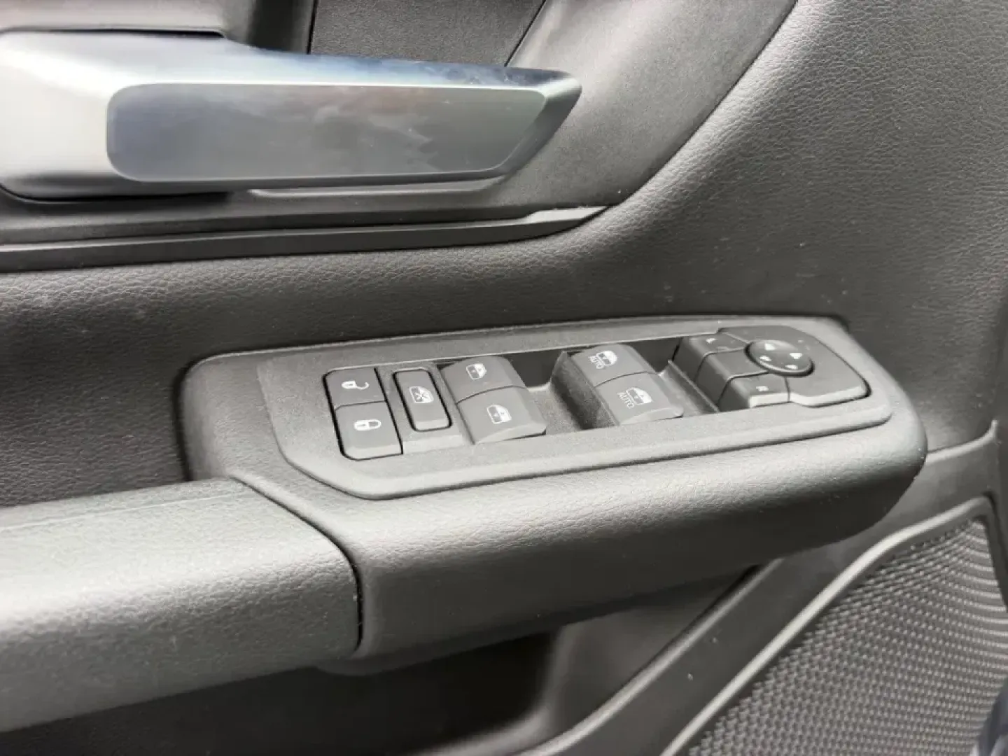 2026 /Diesel Gray/Black Cloth Ram 1500 Warlock (1C6SRFGT9TN) with an 5.7L engine, 8A transmission, located at 970 Woodlawn Dr., Farmington, MO, 63640, (573) 431-7800, 37.825642, -90.468674 - Whether you're hauling supplies to a job site off Highway 67, towing the boat for a weekend at St. Joe State Park, or simply want a confident daily driver for Missouri backroads, this 2026 Ram 1500 Express is built for real life in and around Farmington. With just 5 miles on the odometer, it deliver - Photo#17