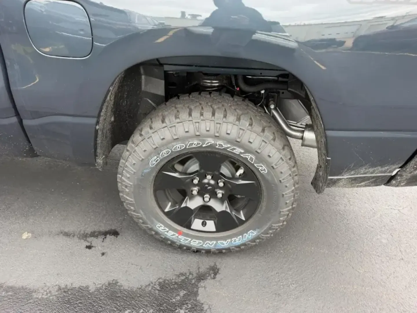 2026 /Diesel Gray/Black Cloth Ram 1500 Warlock (1C6SRFGT9TN) with an 5.7L engine, 8A transmission, located at 970 Woodlawn Dr., Farmington, MO, 63640, (573) 431-7800, 37.825642, -90.468674 - Whether you're hauling supplies to a job site off Highway 67, towing the boat for a weekend at St. Joe State Park, or simply want a confident daily driver for Missouri backroads, this 2026 Ram 1500 Express is built for real life in and around Farmington. With just 5 miles on the odometer, it deliver - Photo#5
