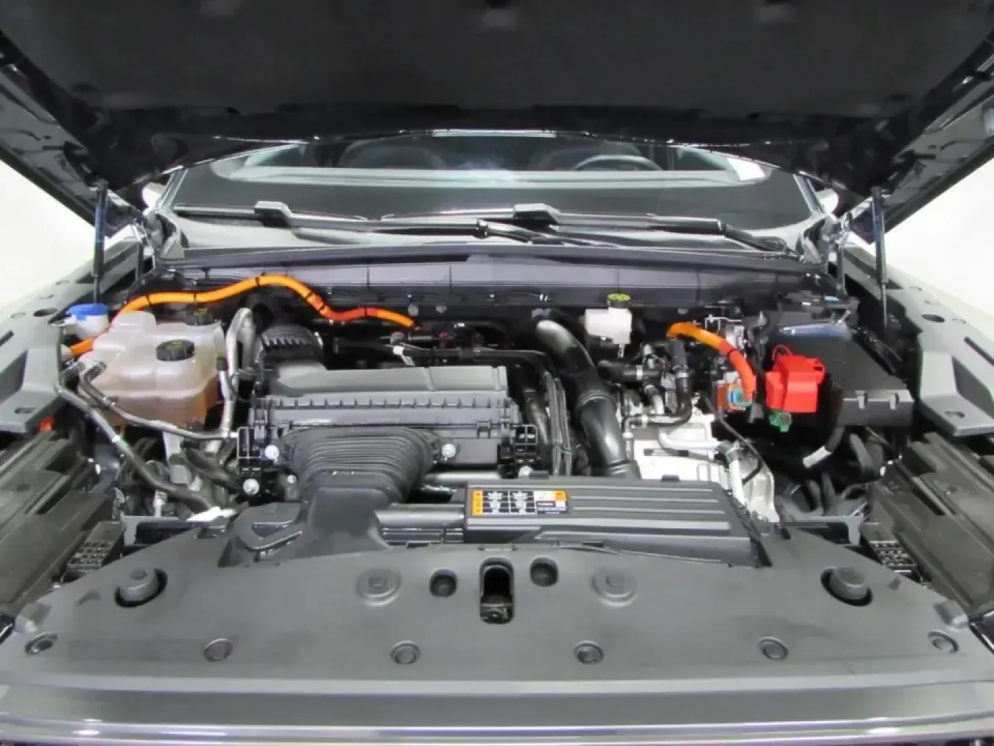 2024 /Black Onyx Lincoln Nautilus Reserve (5LMPJ8K43RJ) with an 2.0L L4 DOHC 16V HYBRID engine, 6A transmission, located at 12836 Highway 21, De Soto, MO, 63020, (636) 337-7777, 38.151867, -90.575615 - Make every day feel like a first-class getaway-whether you're commuting from De Soto to St. Louis, shuttling the kids to activities, or escaping for a weekend at Washington State Park. This 2024 Lincoln Nautilus Reserve Hybrid is the kind of SUV that fits real life: quiet, confident in all weather, - Photo#9