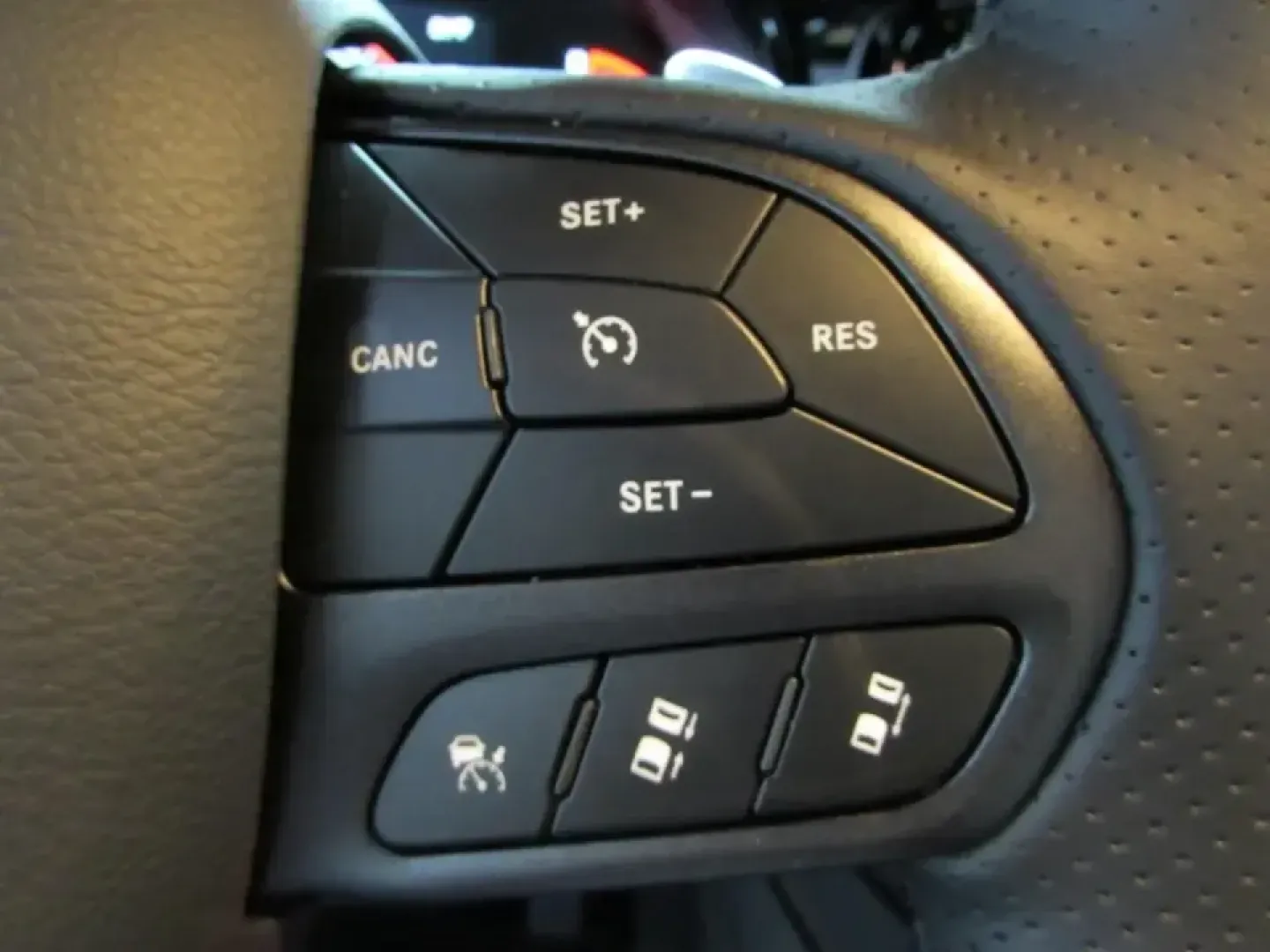 2026 /Black Dodge Durango GT Plus HEMI V8 (1C4SDJCT4TC) with an 5.7L V8 OHV 16V engine, Automatic transmission, located at 12830 Highway 21, De Soto, MO, 63020, (636) 337-7777, 38.153099, -90.573624 - Pack up the crew, cue the playlist, and point your next road trip toward the rolling hills outside De Soto-this 2026 Dodge Durango R/T AWD is built for families who want real V8 muscle without giving up everyday comfort. Whether you're shuttling kids to practice, commuting up Highway 21, or planning - Photo#27