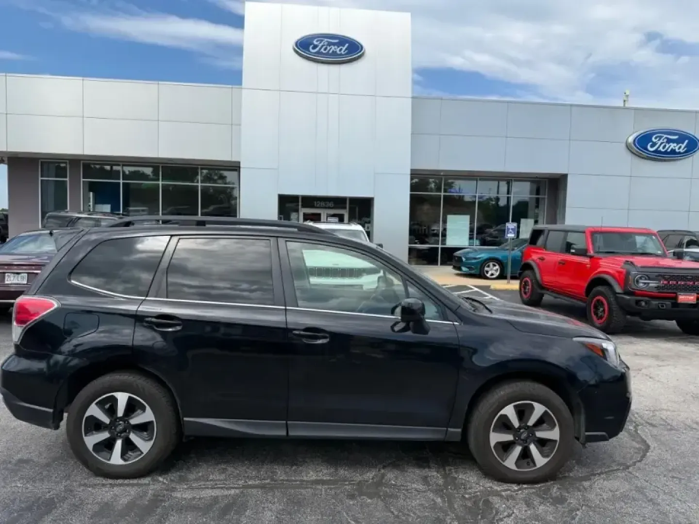 2017 /Black Subaru Forester 2.5i Limited (JF2SJALC9HH) with an 2.5L H4 SOHC 16V engine, Automatic transmission, located at 12836 Highway 21, De Soto, MO, 63020, (636) 337-7777, 38.151867, -90.575615 - Whether your weekends revolve around family errands in Jefferson County, quick commutes up Missouri Hwy 21, or spontaneous road trips to enjoy the scenery near Washington State Park, this **2017 Subaru Forester Limited** is built for real life in and around **De Soto, Missouri**. With confident **Al - Photo#1