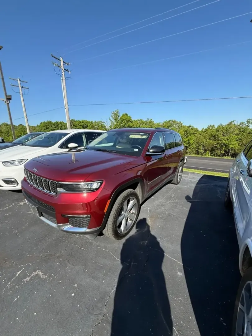 2021 /Wicker Beige/Black Jeep Grand Cherokee Limited (1C4RJKBG2M8) with an 3.6L V6 DOHC 24V engine, Automatic transmission, located at 12830 Highway 21, De Soto, MO, 63020, (636) 337-7777, 38.153099, -90.573624 - Weekend lake days at Washington State Park, winter-weather commutes up Highway 21, or family road trips that start in De Soto and stretch all the way past St. Louis-this 2021 Jeep Grand Cherokee Limited is built for real-life Missouri driving. With confident Four Wheel Drive, a smooth automatic tran - Photo#0
