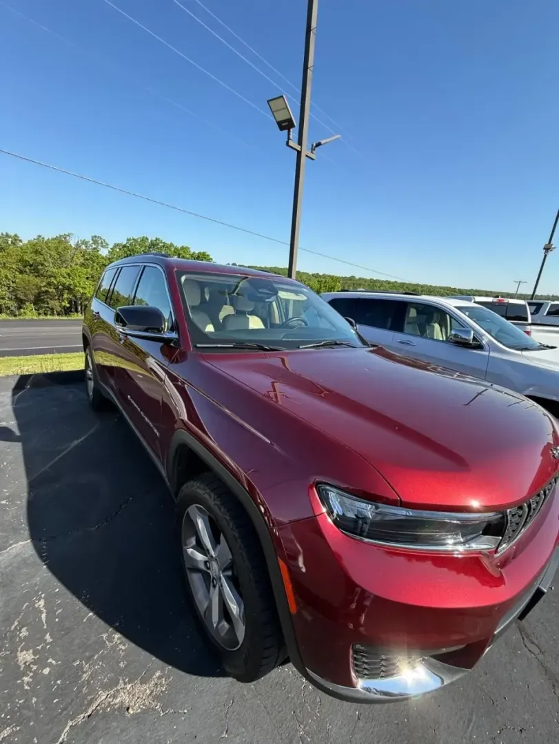 2021 /Wicker Beige/Black Jeep Grand Cherokee Limited (1C4RJKBG2M8) with an 3.6L V6 DOHC 24V engine, Automatic transmission, located at 12830 Highway 21, De Soto, MO, 63020, (636) 337-7777, 38.153099, -90.573624 - Weekend lake days at Washington State Park, winter-weather commutes up Highway 21, or family road trips that start in De Soto and stretch all the way past St. Louis-this 2021 Jeep Grand Cherokee Limited is built for real-life Missouri driving. With confident Four Wheel Drive, a smooth automatic tran - Photo#2