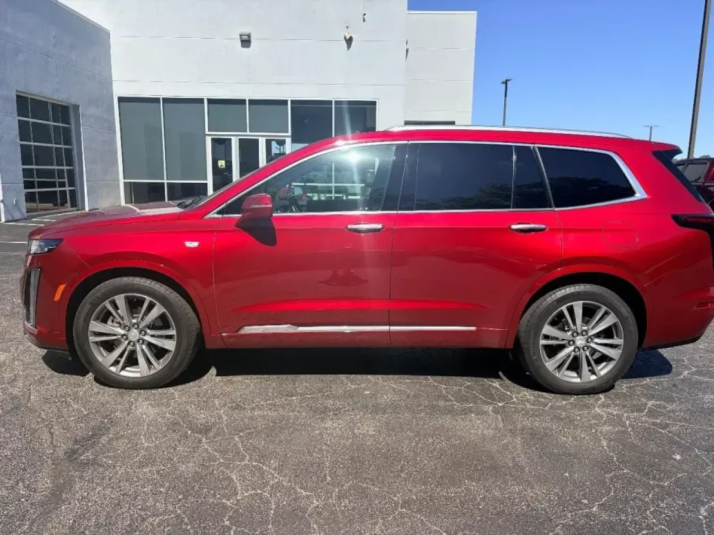2020 /Black Cadillac XT6 Premium Luxury (1GYKPCRS4LZ) with an 3.6L V6 DOHC 24V engine, 9A transmission, located at 12830 Highway 21, De Soto, MO, 63020, (636) 337-7777, 38.153099, -90.573624 - Road-trip ready comfort with third-row flexibility-this 2020 Cadillac XT6 Premium Luxury is built for families, busy professionals, and anyone who wants a refined SUV that can handle weekday carpools and weekend getaways with equal ease. Picture loading up for a day at Washington State Park, catchin - Photo#1