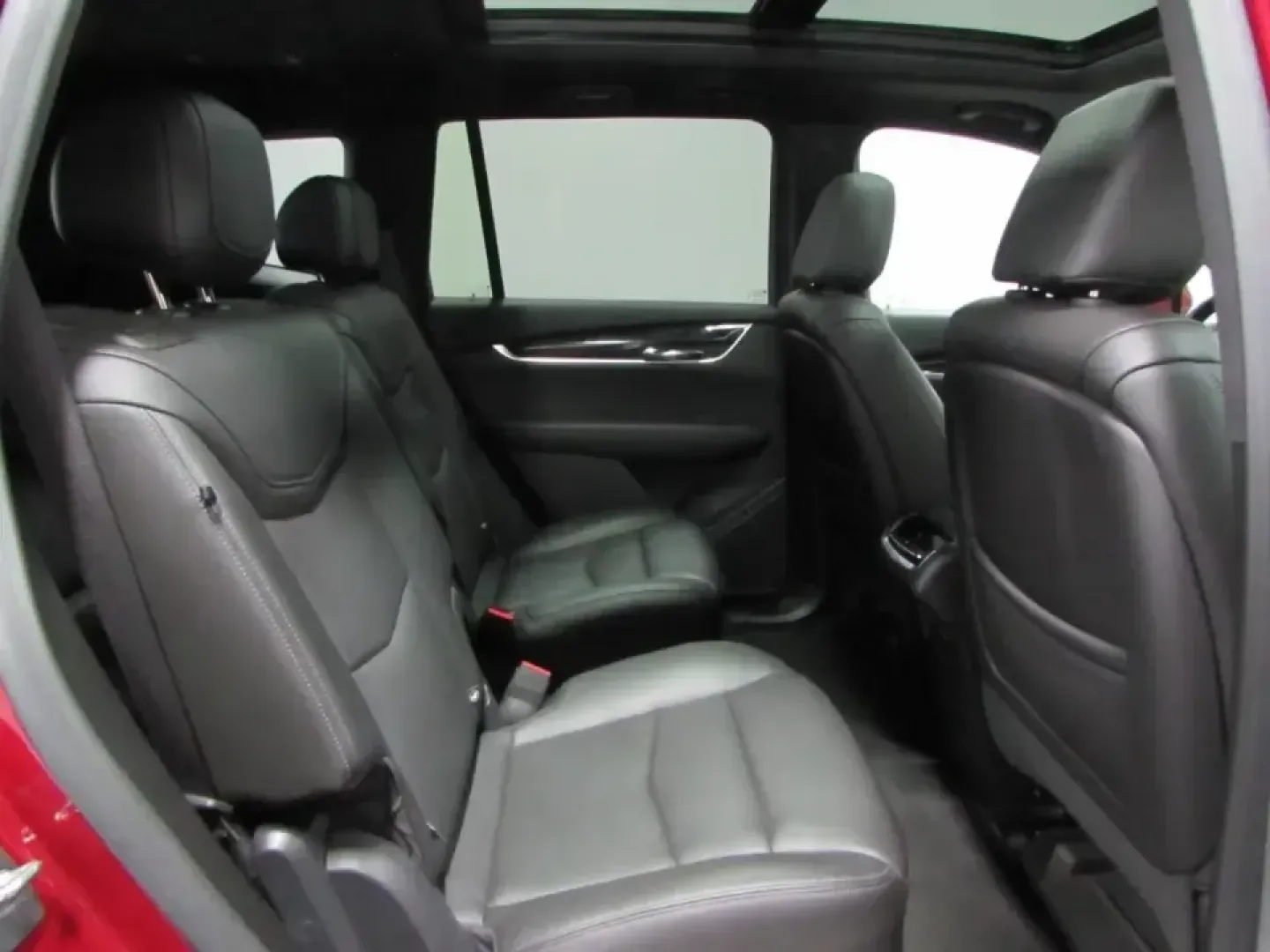 2020 /Black Cadillac XT6 Premium Luxury (1GYKPCRS4LZ) with an 3.6L V6 DOHC 24V engine, Automatic transmission, located at 12830 Highway 21, De Soto, MO, 63020, (636) 337-7777, 38.153099, -90.573624 - Road-trip ready comfort with third-row flexibility-this 2020 Cadillac XT6 Premium Luxury is built for families, busy professionals, and anyone who wants a refined SUV that can handle weekday carpools and weekend getaways with equal ease. Picture loading up for a day at Washington State Park, catchin - Photo#19