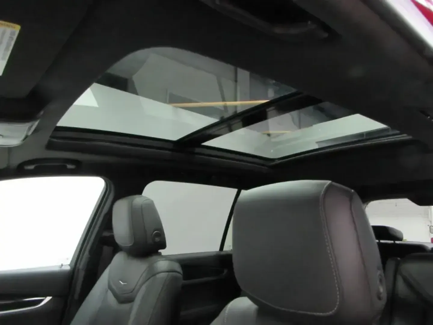 2020 /Black Cadillac XT6 Premium Luxury (1GYKPCRS4LZ) with an 3.6L V6 DOHC 24V engine, Automatic transmission, located at 12830 Highway 21, De Soto, MO, 63020, (636) 337-7777, 38.153099, -90.573624 - Road-trip ready comfort with third-row flexibility-this 2020 Cadillac XT6 Premium Luxury is built for families, busy professionals, and anyone who wants a refined SUV that can handle weekday carpools and weekend getaways with equal ease. Picture loading up for a day at Washington State Park, catchin - Photo#32