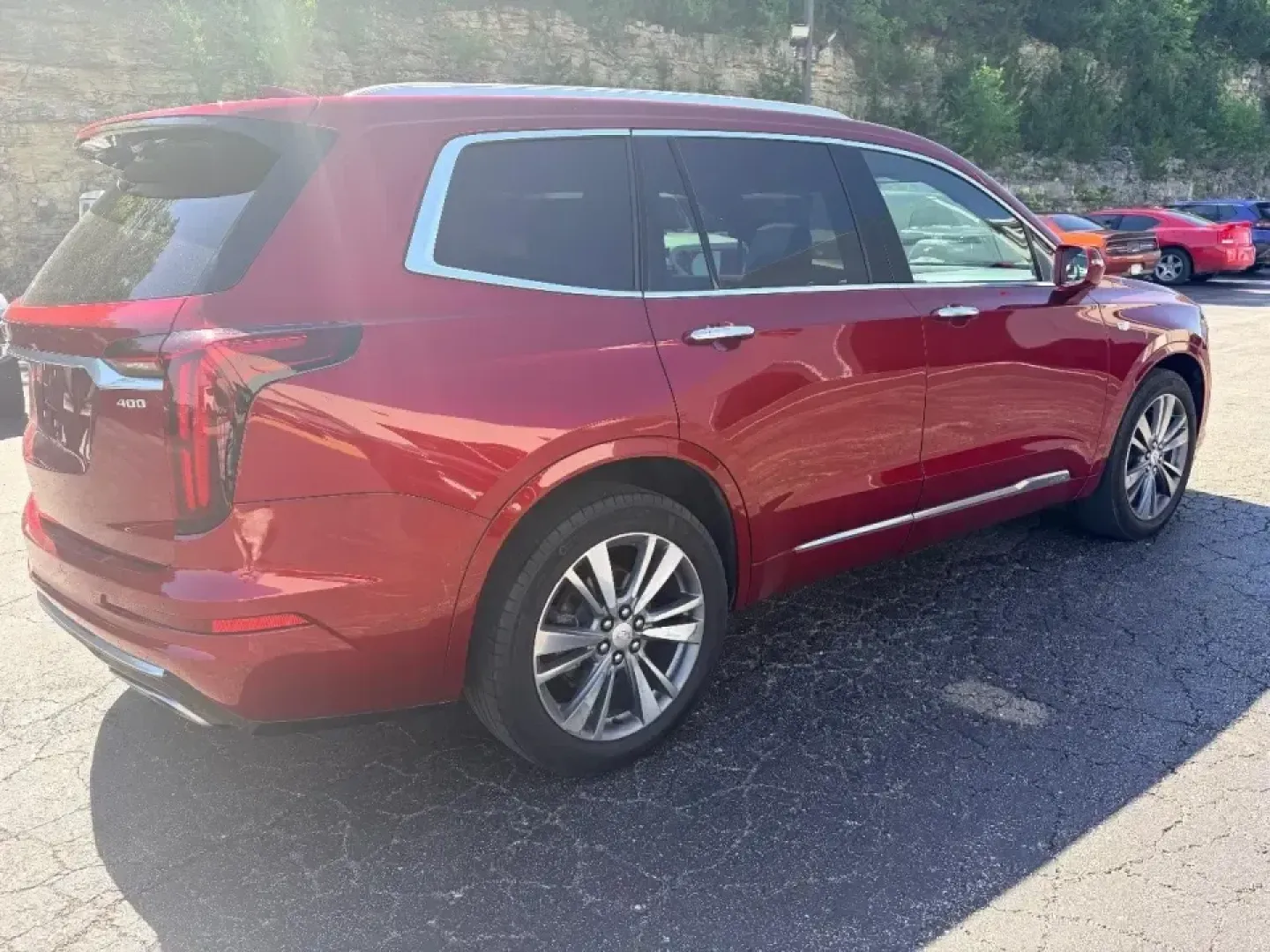 2020 /Black Cadillac XT6 Premium Luxury (1GYKPCRS4LZ) with an 3.6L V6 DOHC 24V engine, 9A transmission, located at 12830 Highway 21, De Soto, MO, 63020, (636) 337-7777, 38.153099, -90.573624 - Road-trip ready comfort with third-row flexibility-this 2020 Cadillac XT6 Premium Luxury is built for families, busy professionals, and anyone who wants a refined SUV that can handle weekday carpools and weekend getaways with equal ease. Picture loading up for a day at Washington State Park, catchin - Photo#4