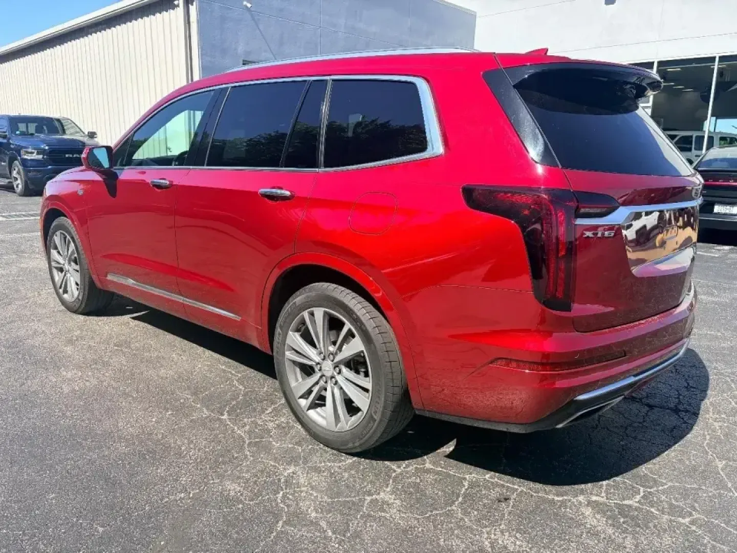 2020 /Black Cadillac XT6 Premium Luxury (1GYKPCRS4LZ) with an 3.6L V6 DOHC 24V engine, 9A transmission, located at 12830 Highway 21, De Soto, MO, 63020, (636) 337-7777, 38.153099, -90.573624 - Road-trip ready comfort with third-row flexibility-this 2020 Cadillac XT6 Premium Luxury is built for families, busy professionals, and anyone who wants a refined SUV that can handle weekday carpools and weekend getaways with equal ease. Picture loading up for a day at Washington State Park, catchin - Photo#6