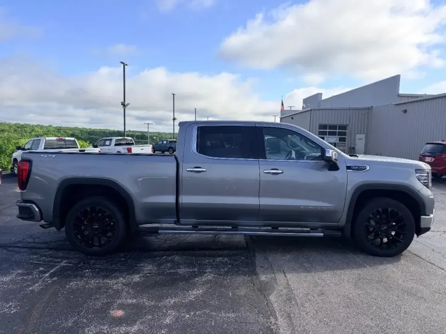 2025 /Black GMC Sierra 1500 SLT (3GTUUDED5SG) with an 5.3L V8 OHV 16V engine, 6A transmission, located at 12830 Highway 21, De Soto, MO, 63020, (636) 337-7777, 38.153099, -90.573624 - Weekend projects, lake days, and long highway runs through Jefferson County feel a whole lot easier when you're driving a truck that can do it all. This **2025 GMC Sierra 1500 SLT 4WD** is built for the De Soto lifestyle-whether you're hauling supplies to a job site, loading up for a family road tri - Photo#6